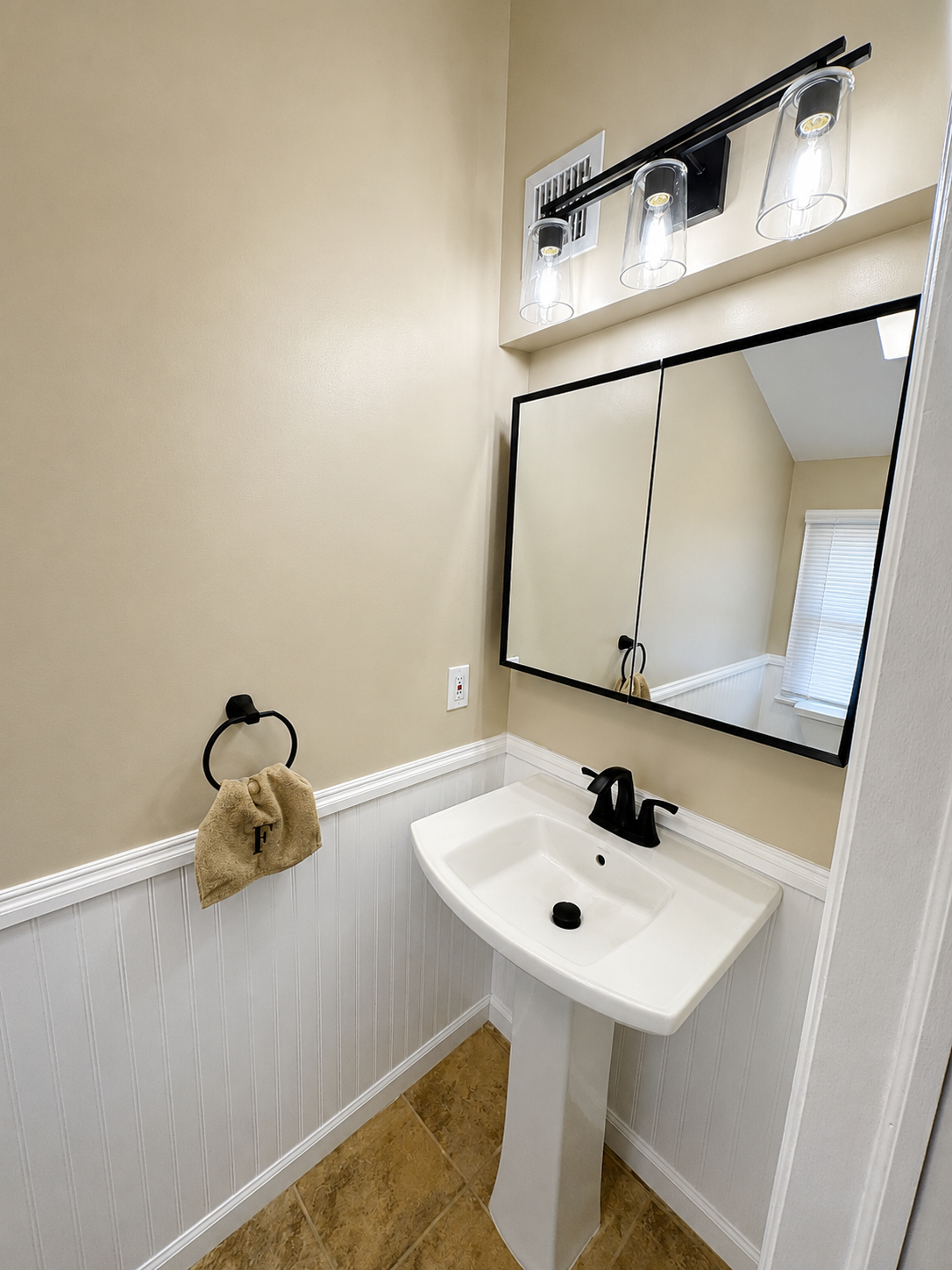 half bathroom 3.png