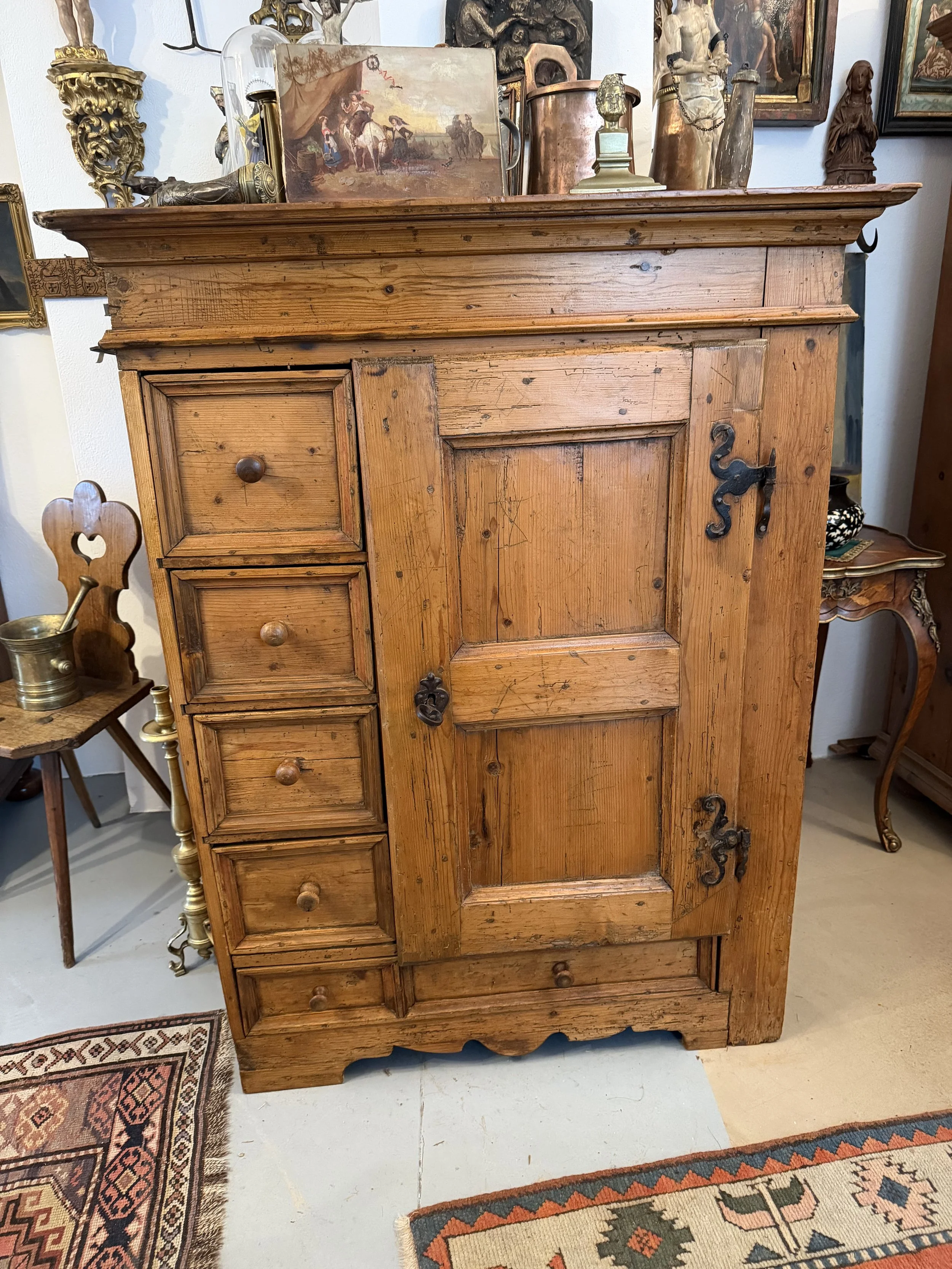 Barocker Brotschrank