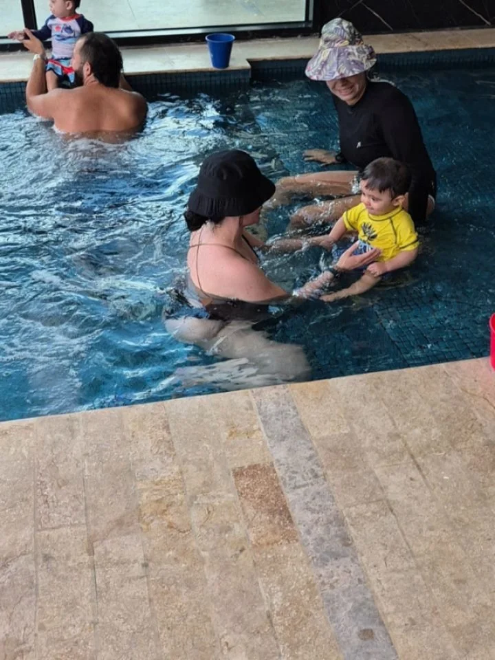 Nuestro 💙 coraz&oacute;n llenito despu&eacute;s de un s&aacute;bado de clases con nuestros campeones🏅

En @lamar.natacion ofrecemos programas dise&ntilde;ados para cada etapa:

👶 Iniciaci&oacute;n acu&aacute;tica desde los 6 meses de edad

🏊&zwj;