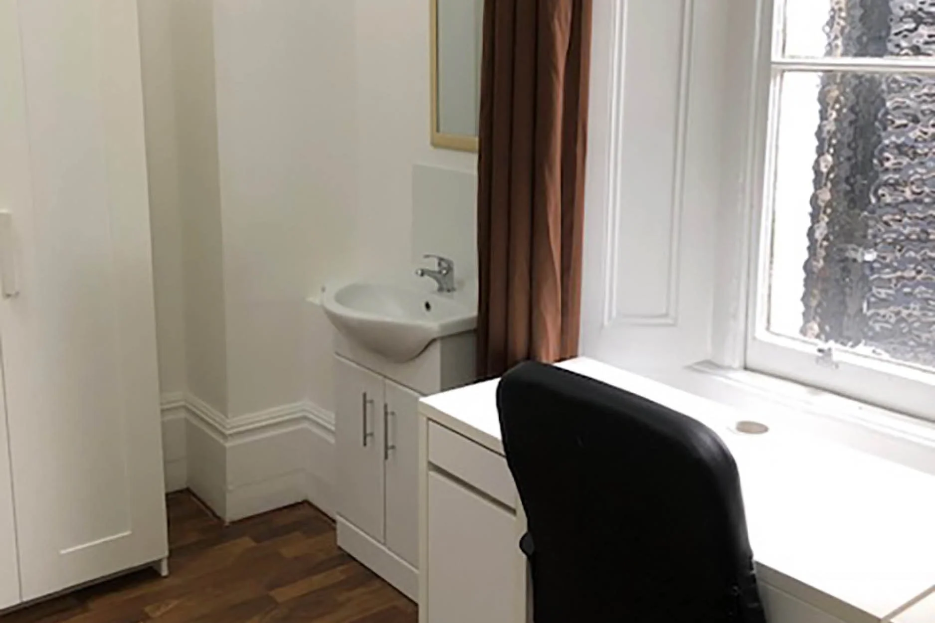 Beaumont-House-Student Accommodation - 2 Bedroom6.jpg