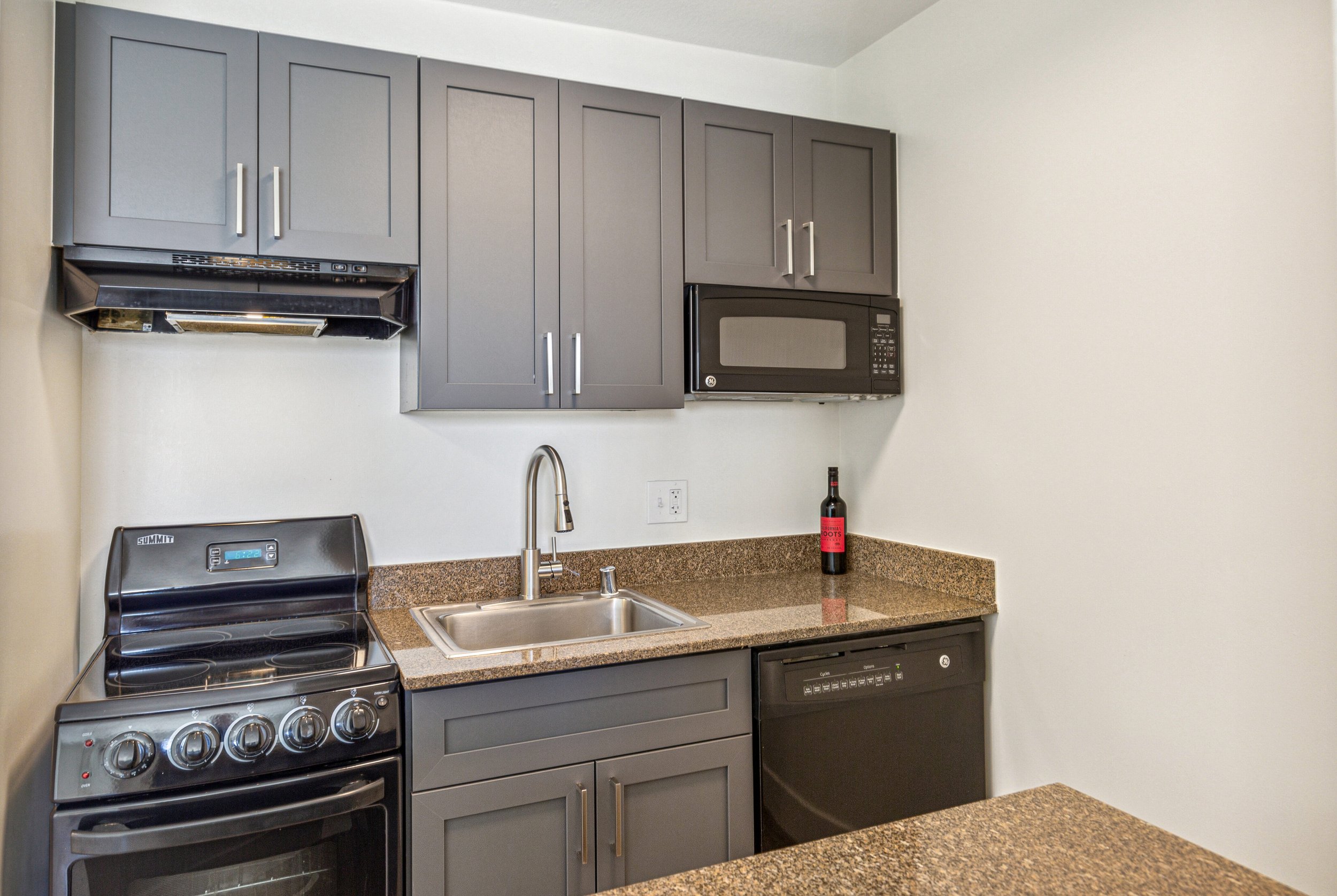 3699 South Monaco Parkway-print-022-009-untitled25-4200x2815-300dpi.jpg