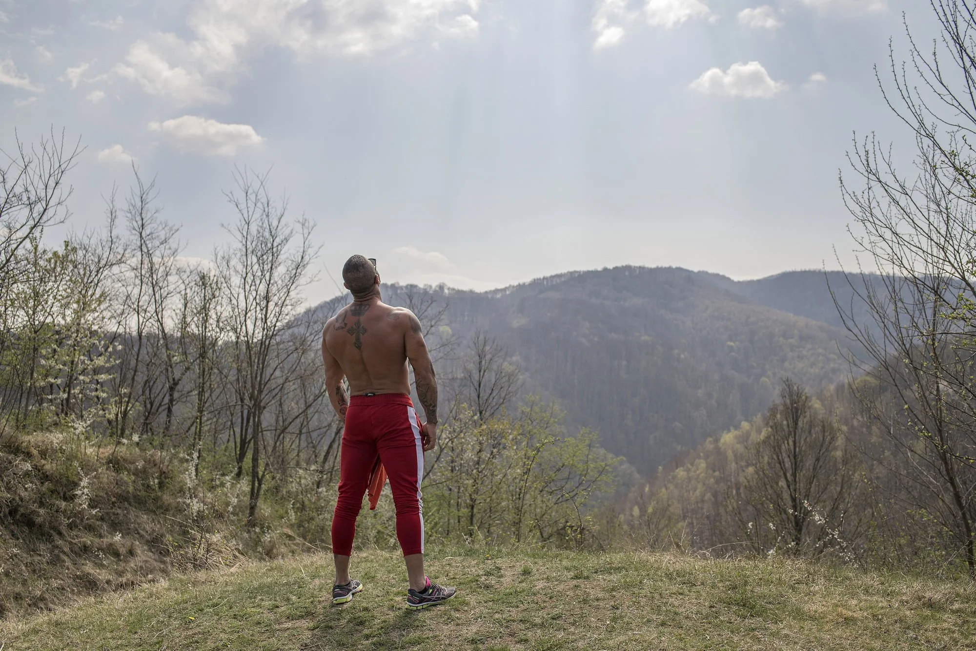 A kickboxer charges his batteries with the ancient energy of the Dacian Fortress of Costesti.