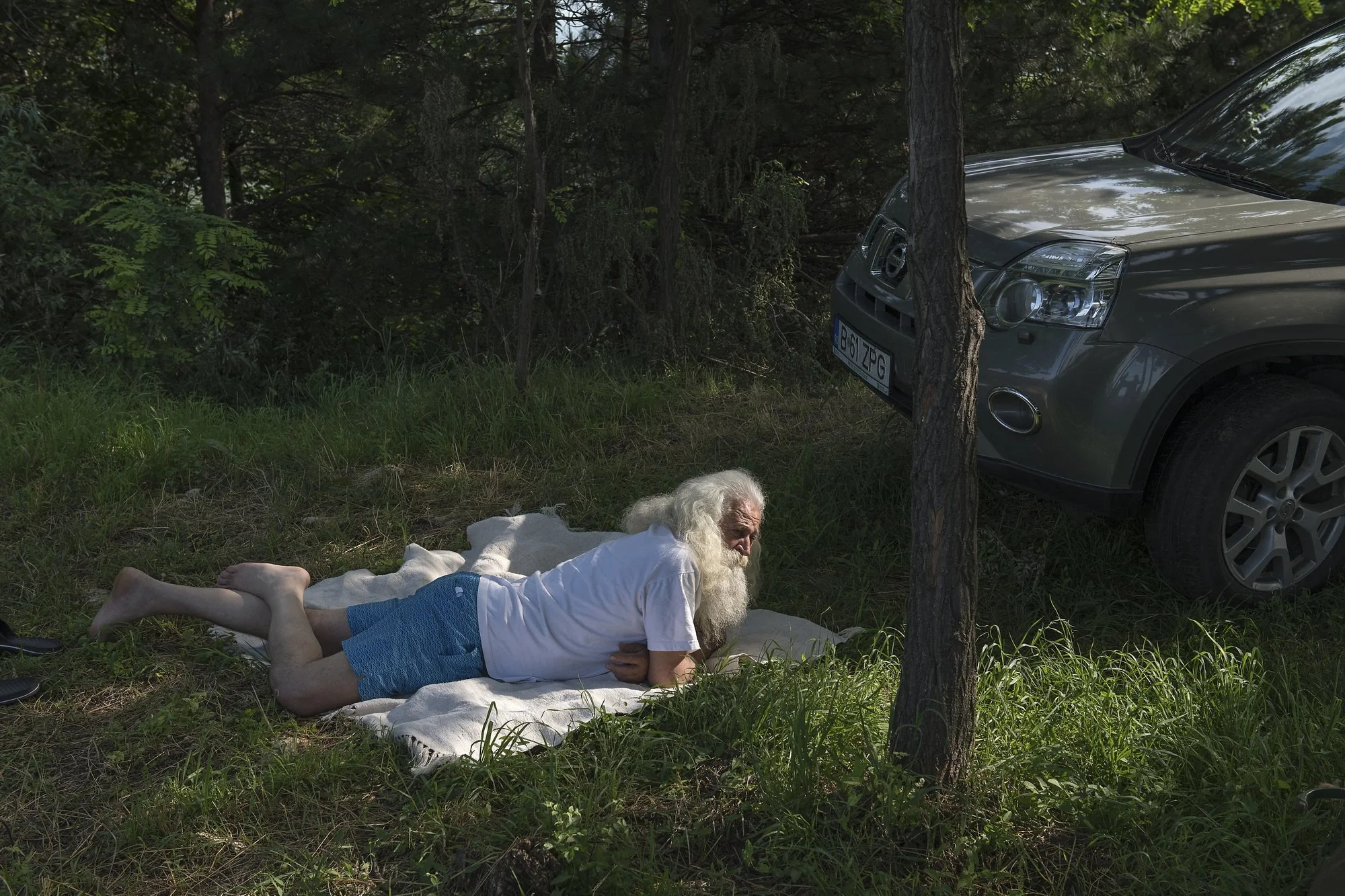 Re-enactor as Dacian priest in a break