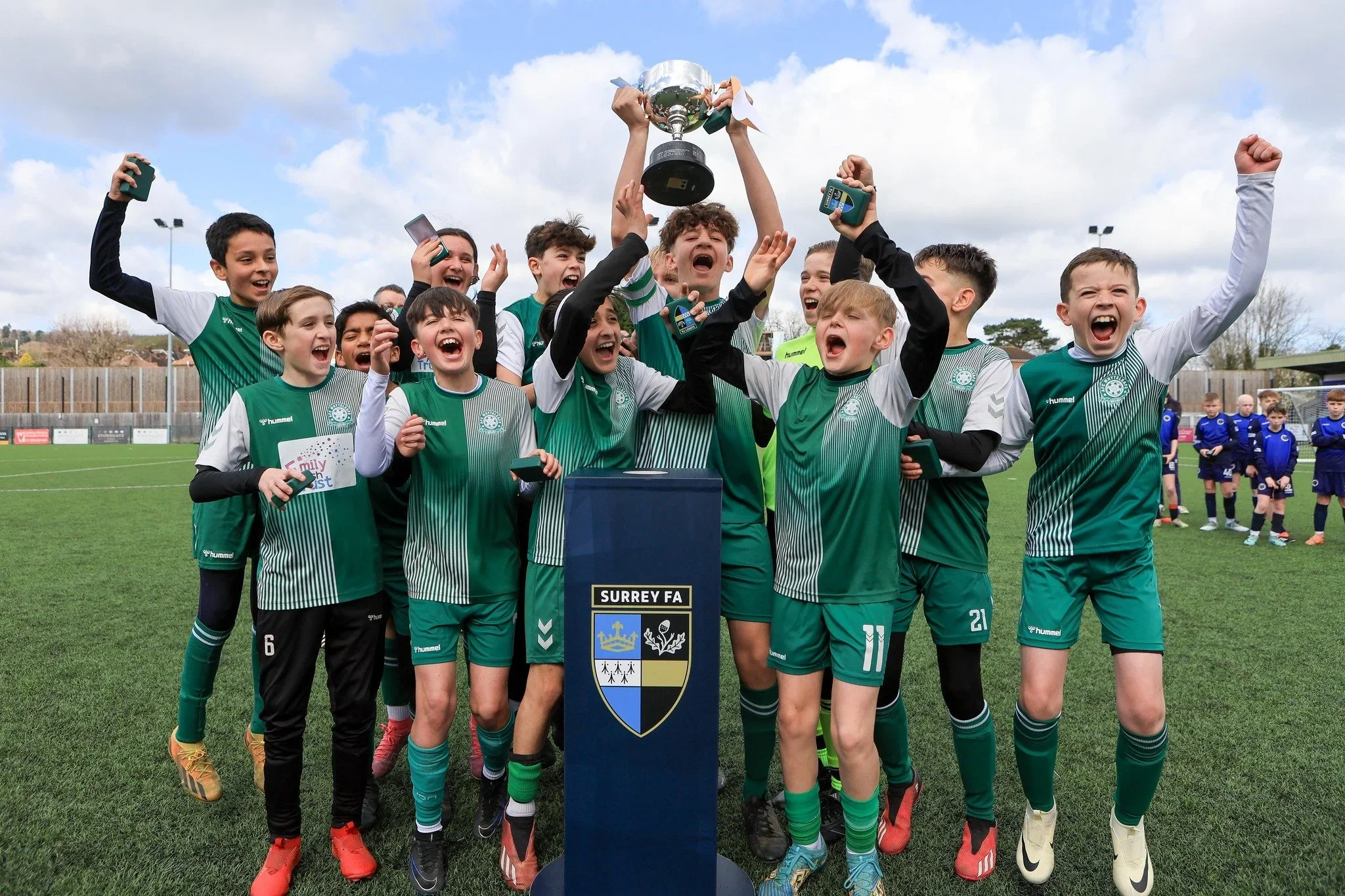 How to Choose the Right Youth Football Club for the New Season