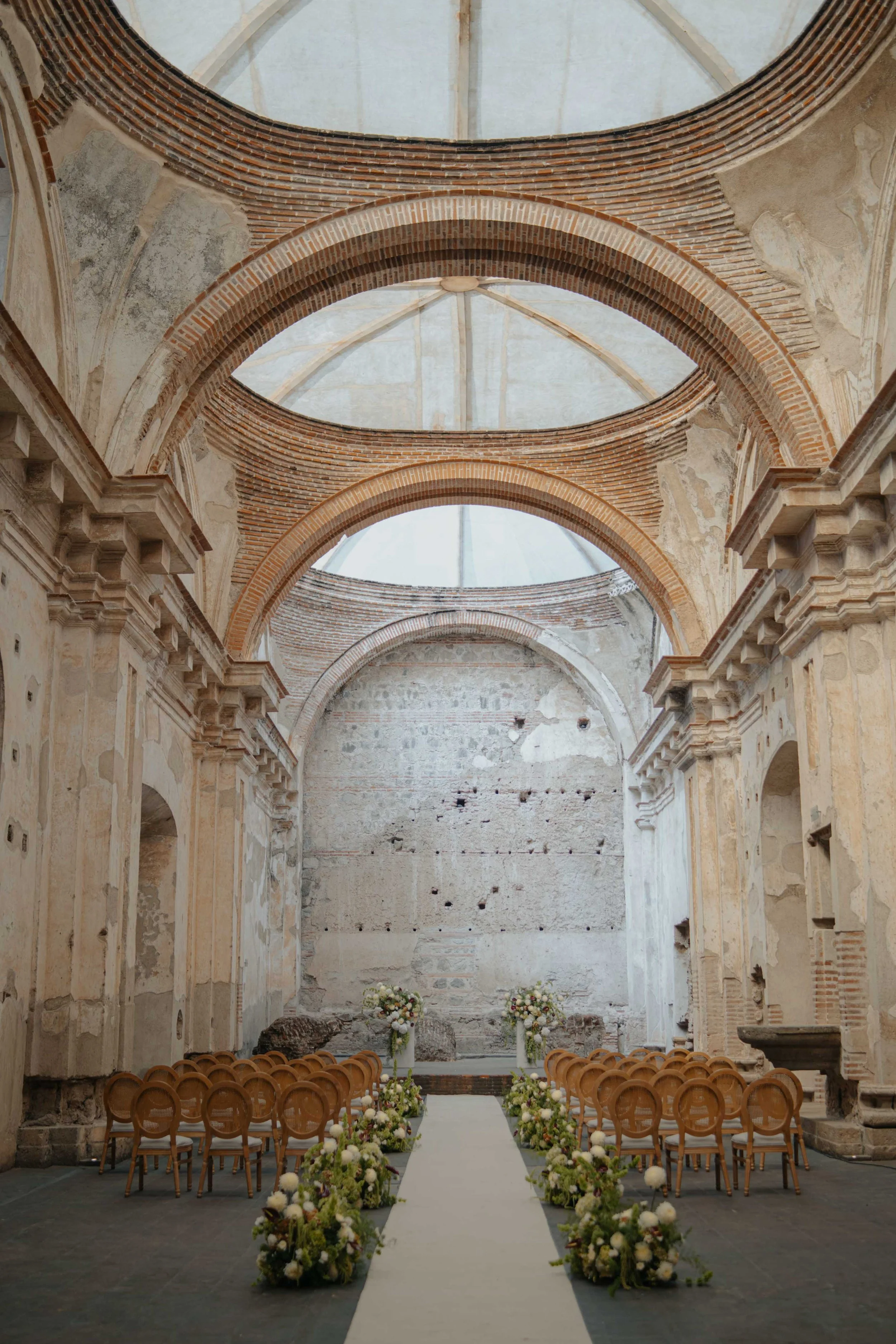 destination-wedding-photography luxury-antigua-guatemala-life-weddings44.jpg