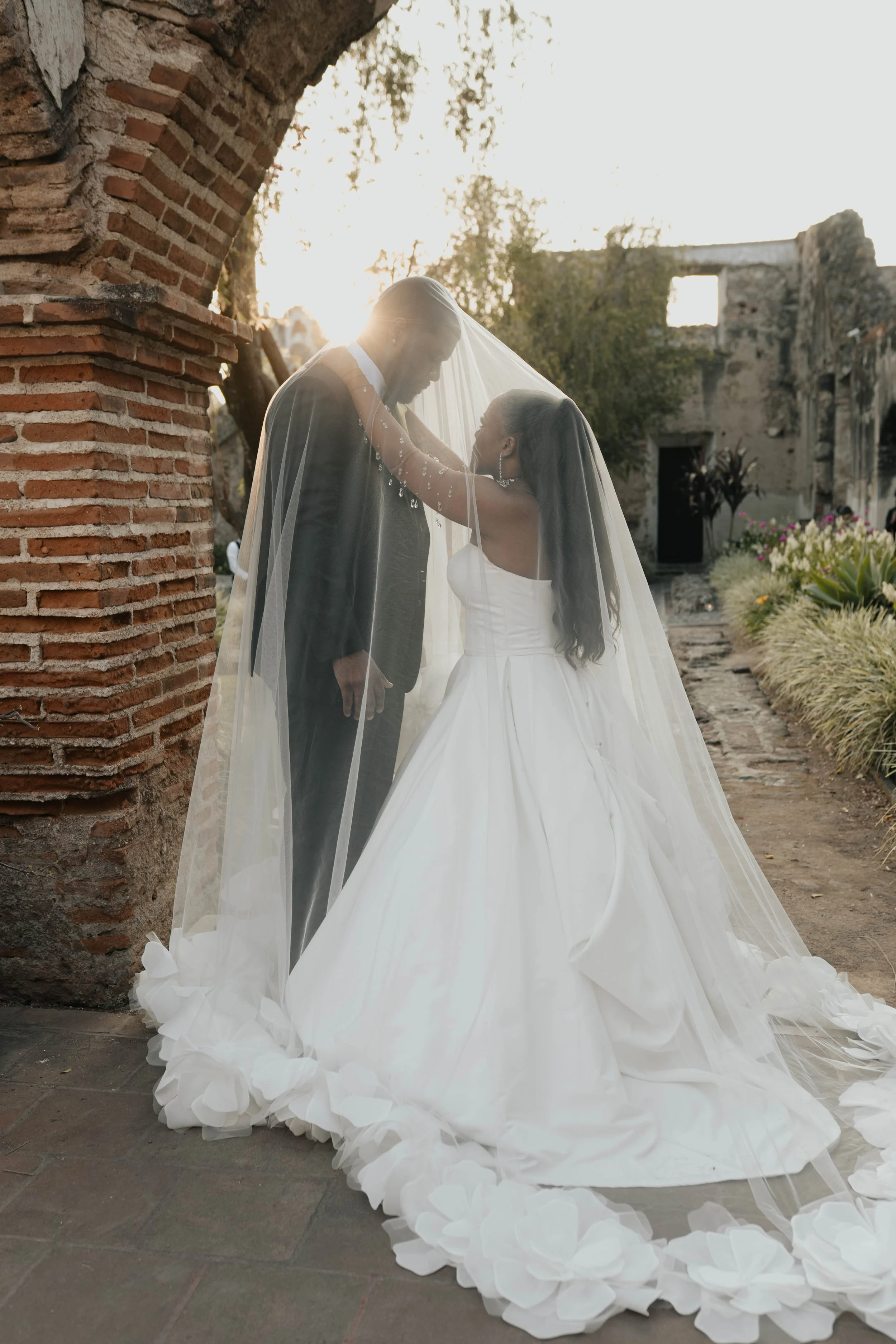 destination-wedding-ruins documentary-antigua-guatemala-life-weddings78.jpg