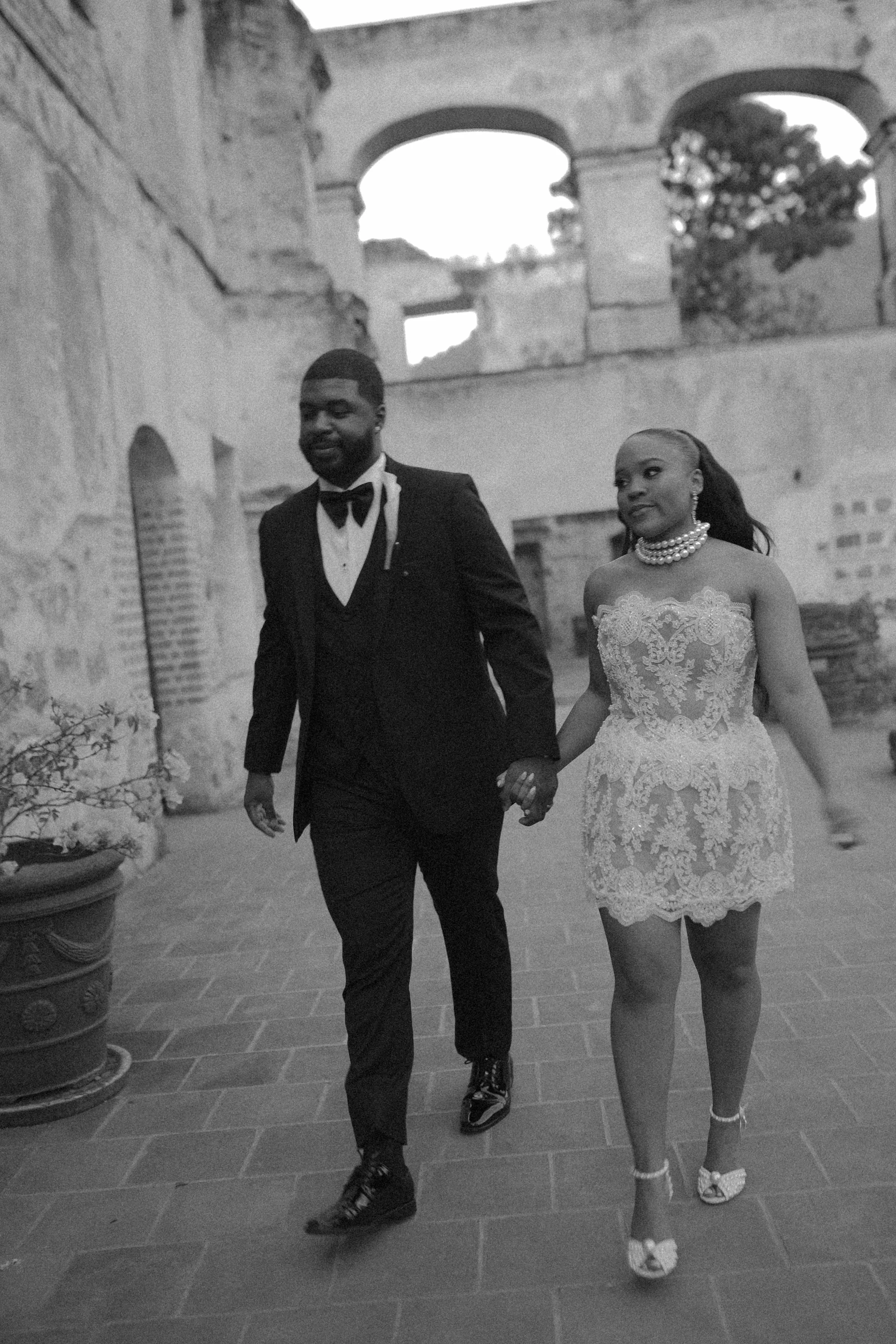 destination-wedding-ruins documentary-antigua-guatemala-life-weddings80.jpg