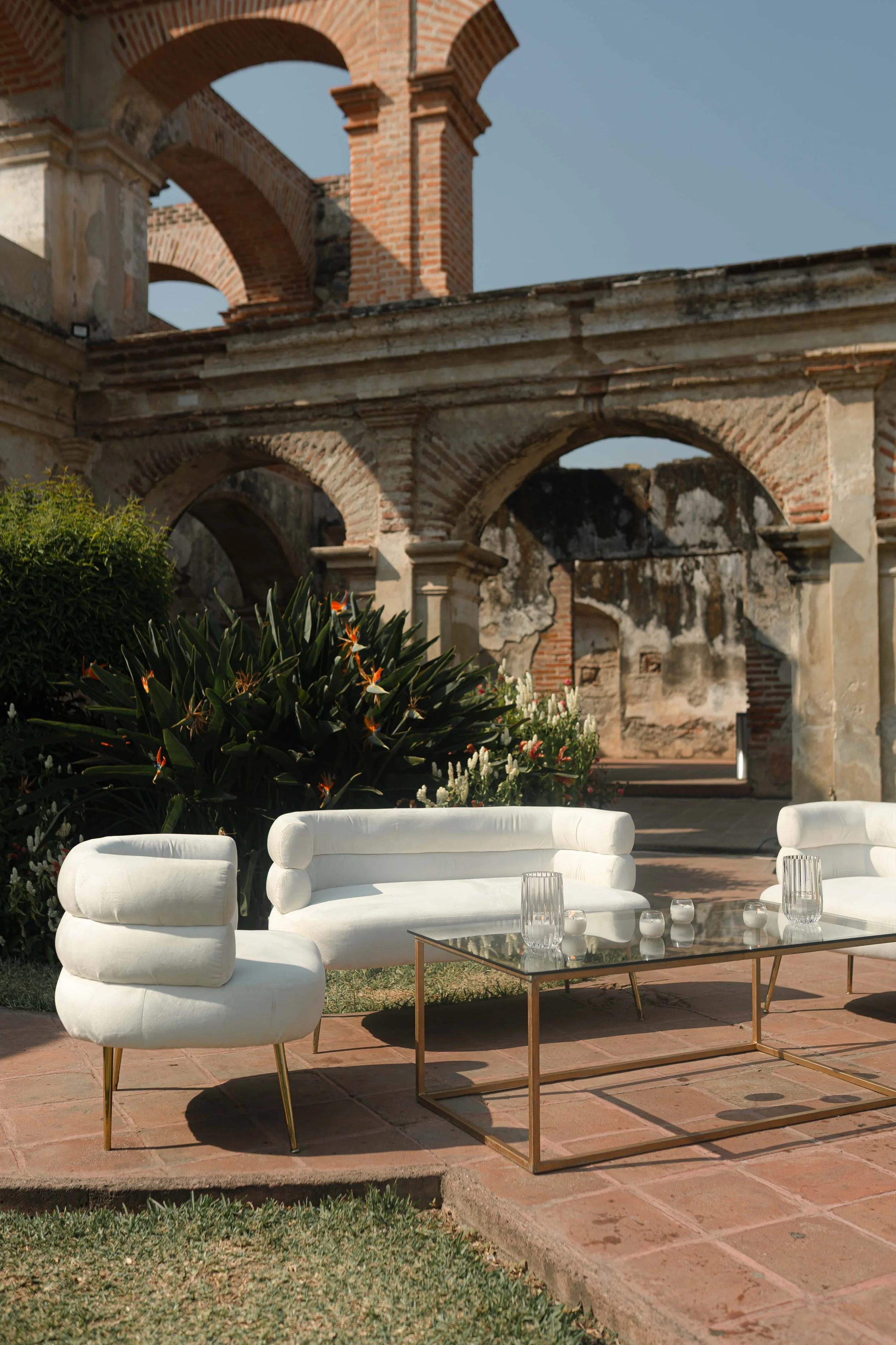 destination-wedding-ruins documentary-antigua-guatemala-life-weddings106.jpg