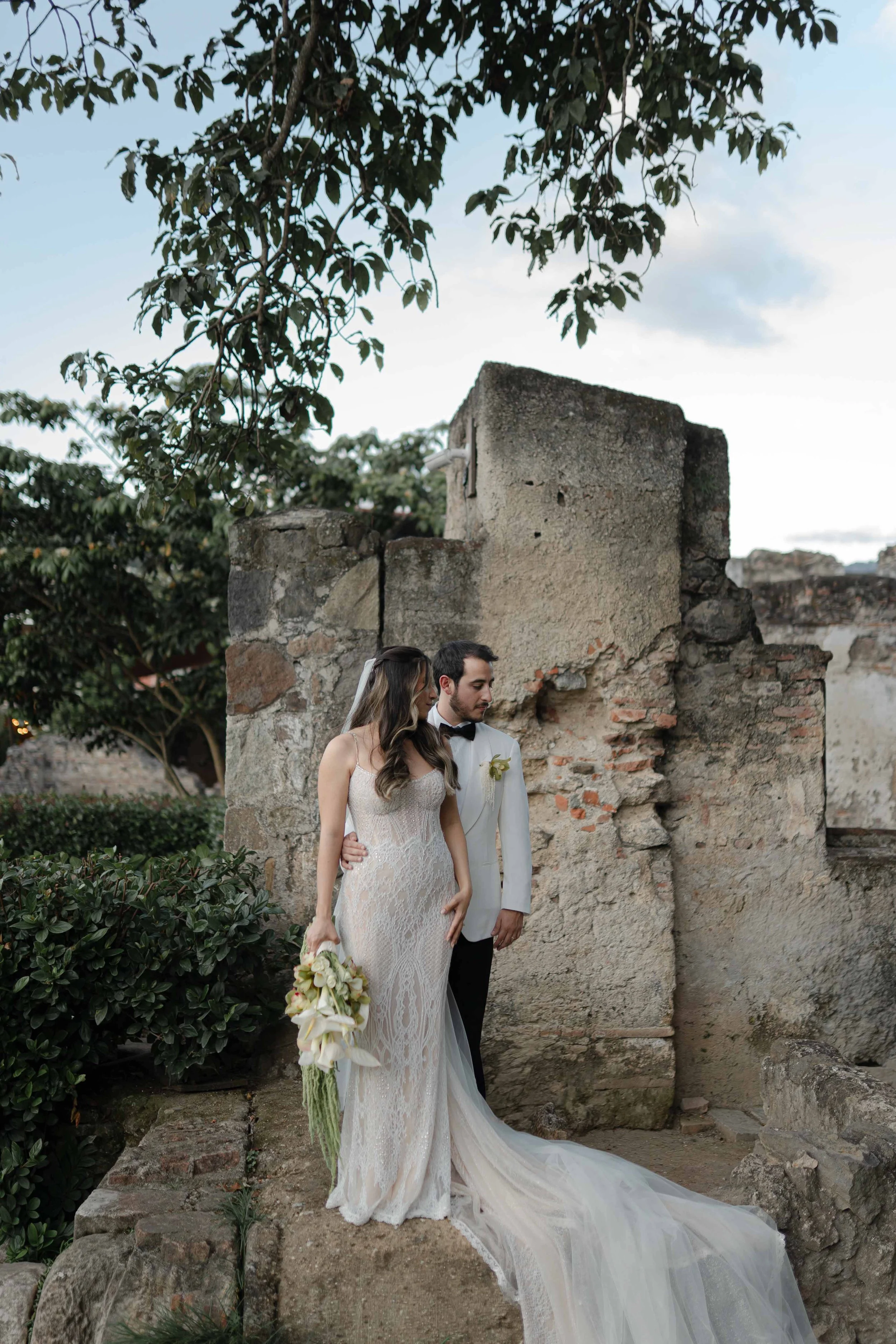 destination-wedding-ruins documentary-antigua-guatemala-life-weddings33.jpg