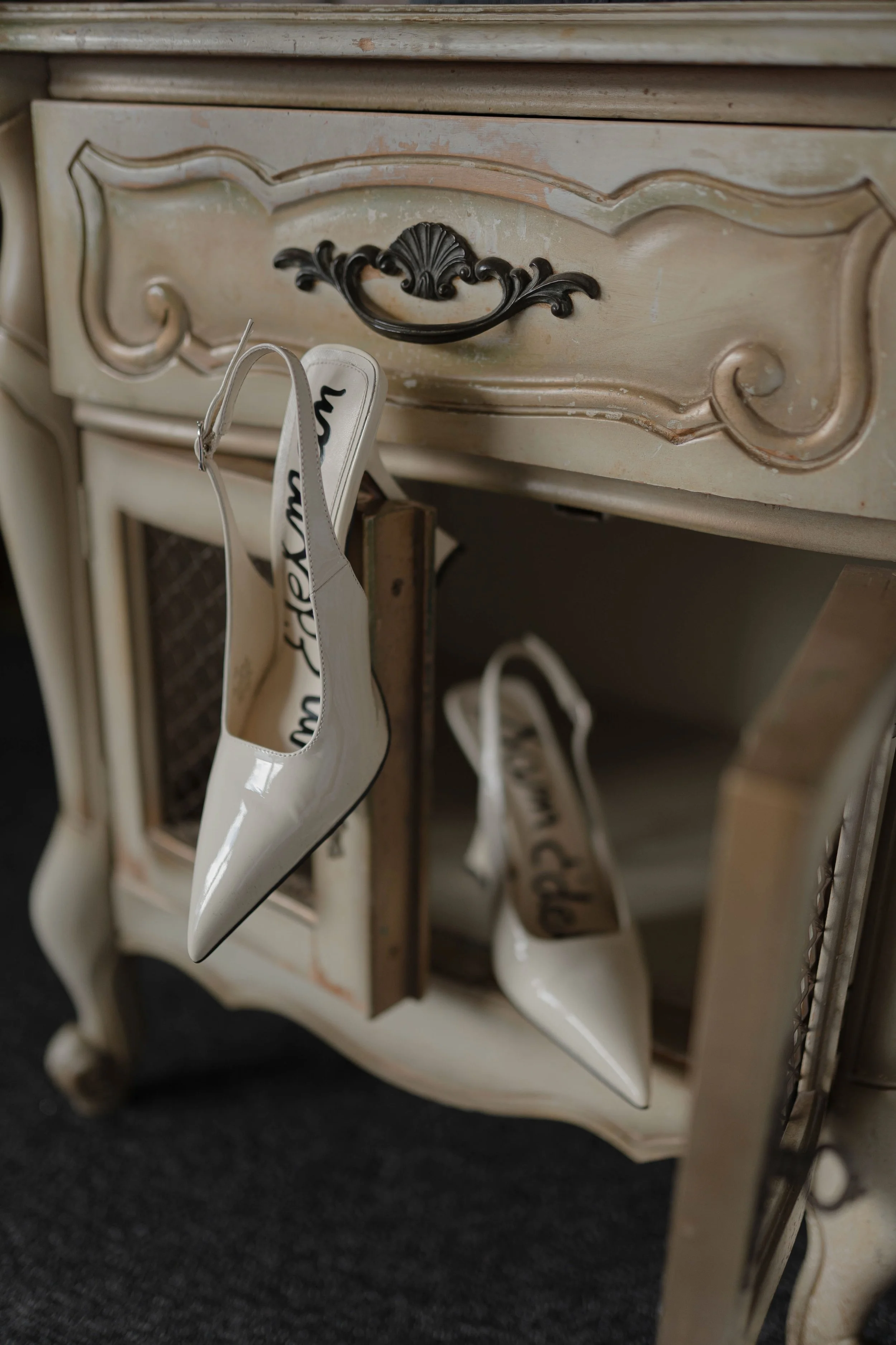 destination-wedding-ruins documentary-antigua-guatemala-life-weddings12.jpg