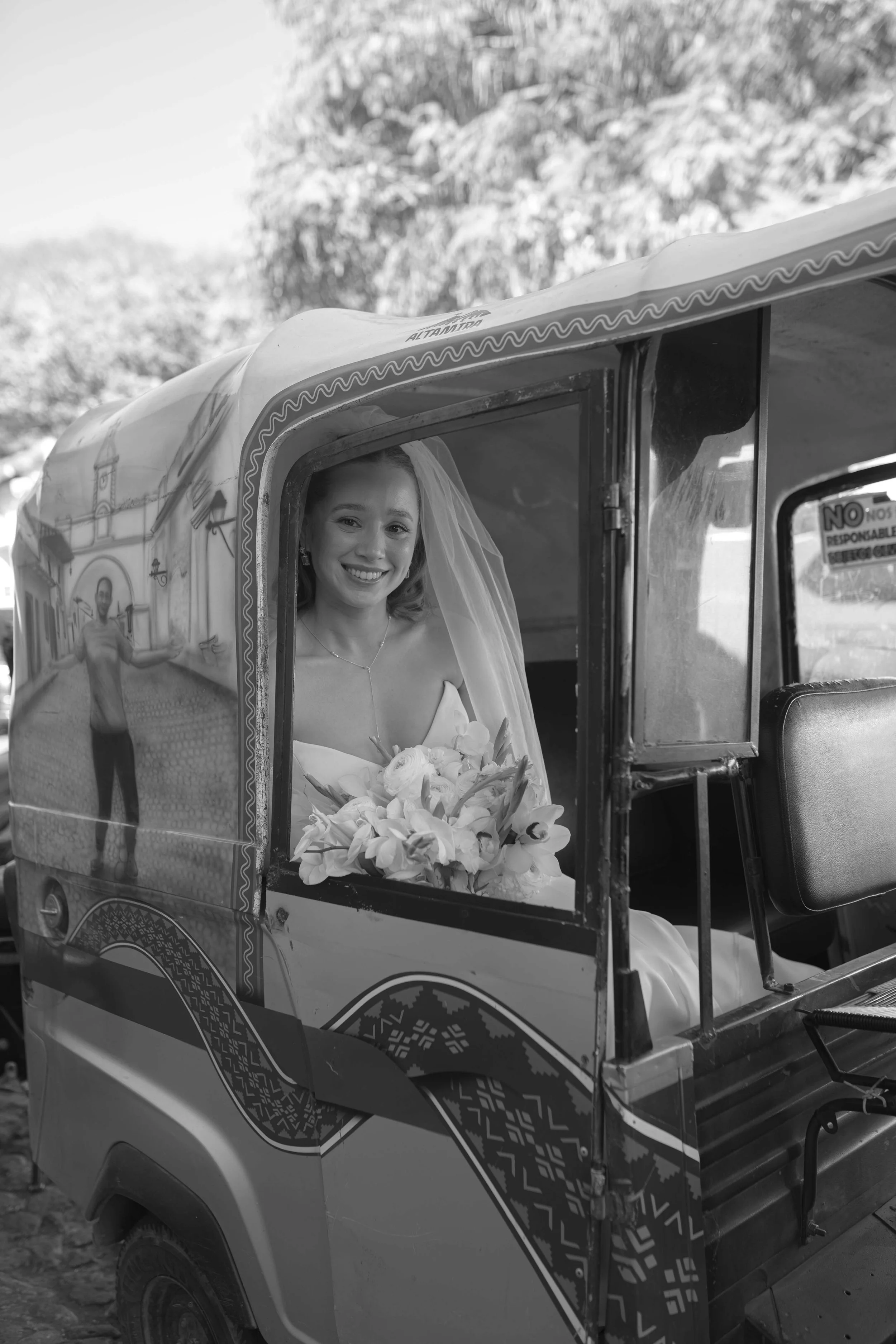 destination-wedding-ruins documentary-antigua-guatemala-life-weddings32.jpg