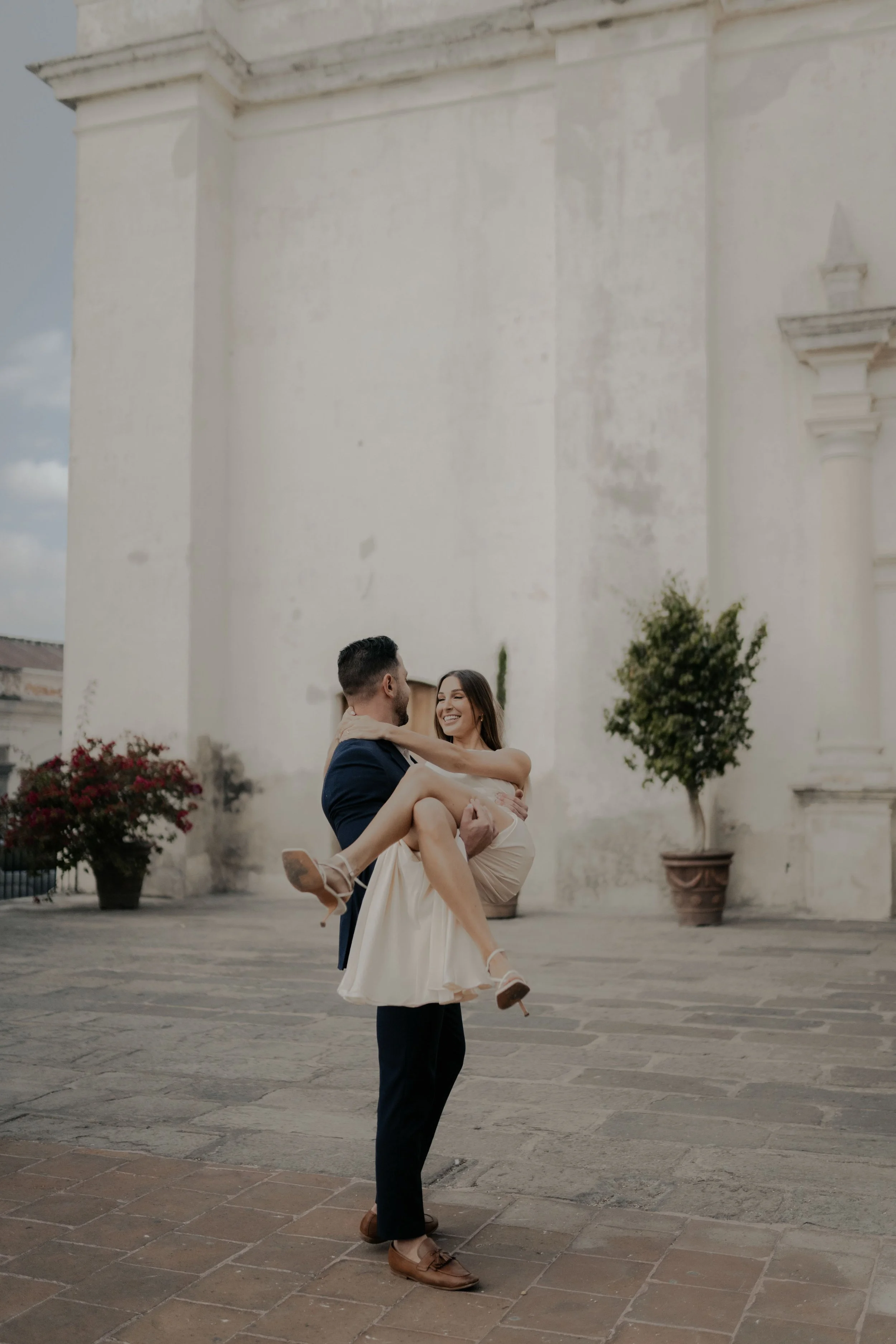 destination-wedding-ruins documentary-natural-antiguaguatemala-life-weddings20.jpg