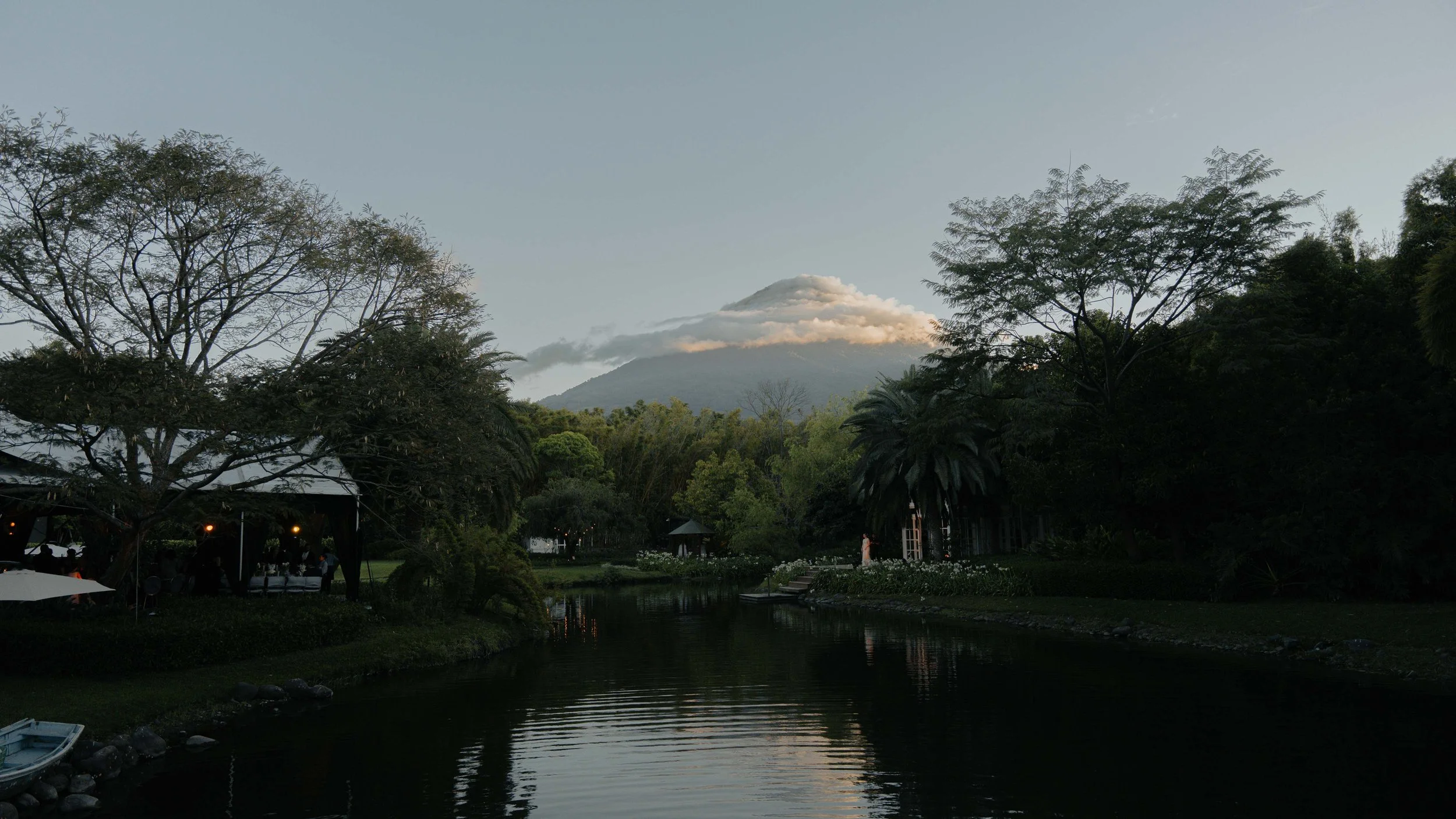 destination-wedding luxury antigua guatemala-documentary-lifeweddingsfilm15.jpg