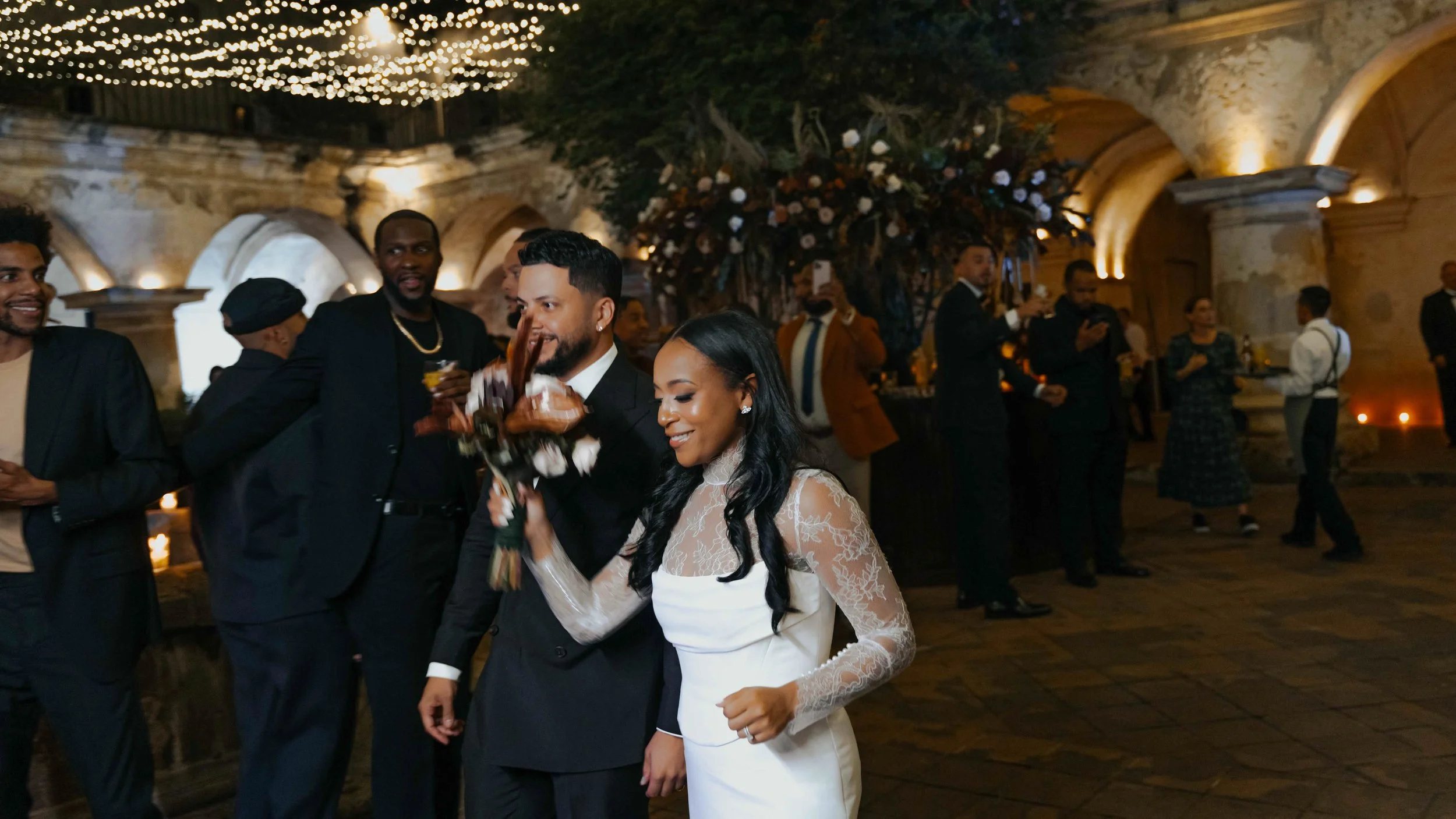 destination-wedding-luxury natural-documentary-guatemala-life-weddings11.jpg