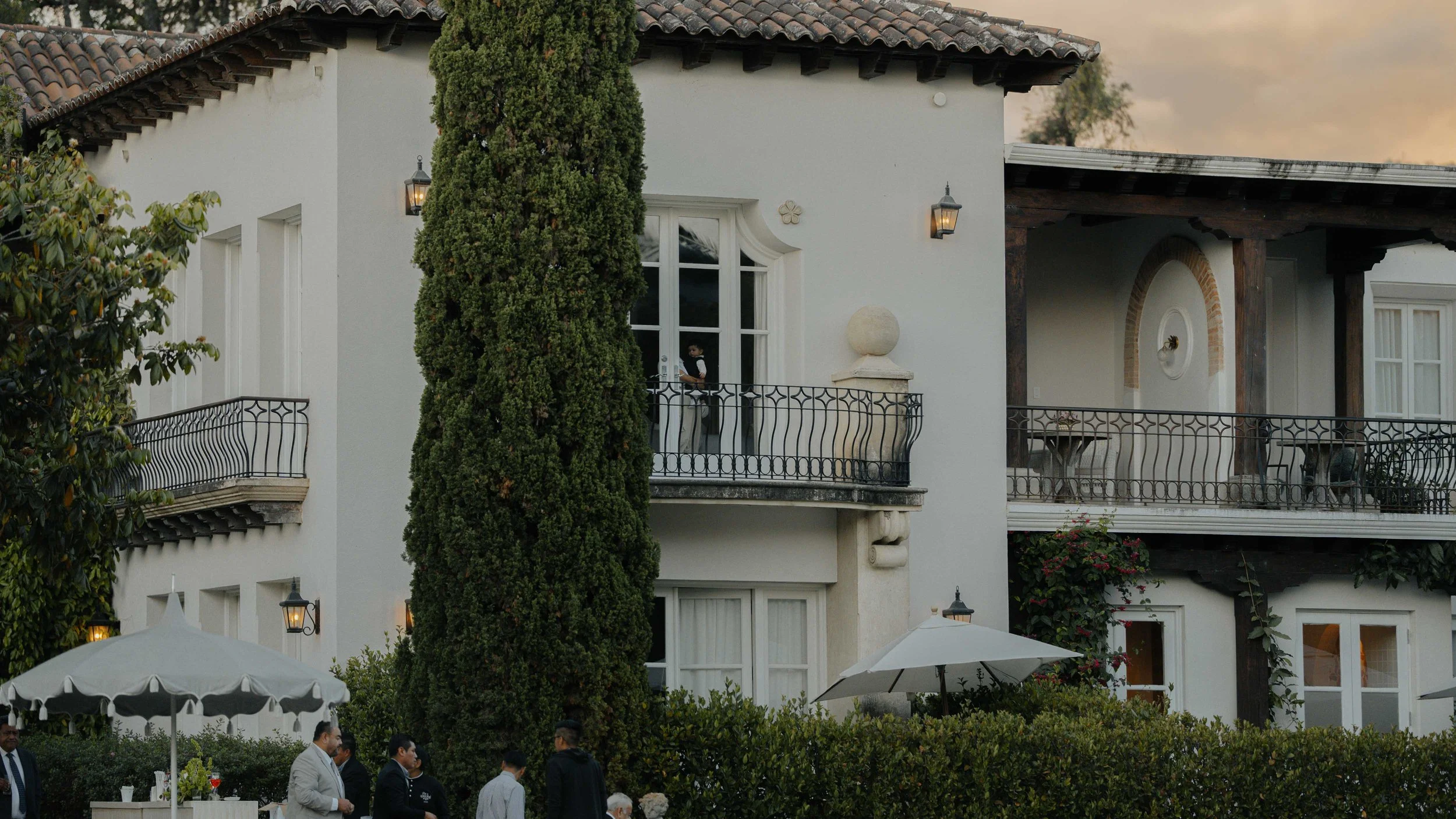 destination-wedding luxury antigua guatemala-documentary-lifeweddingsfilm14.jpg