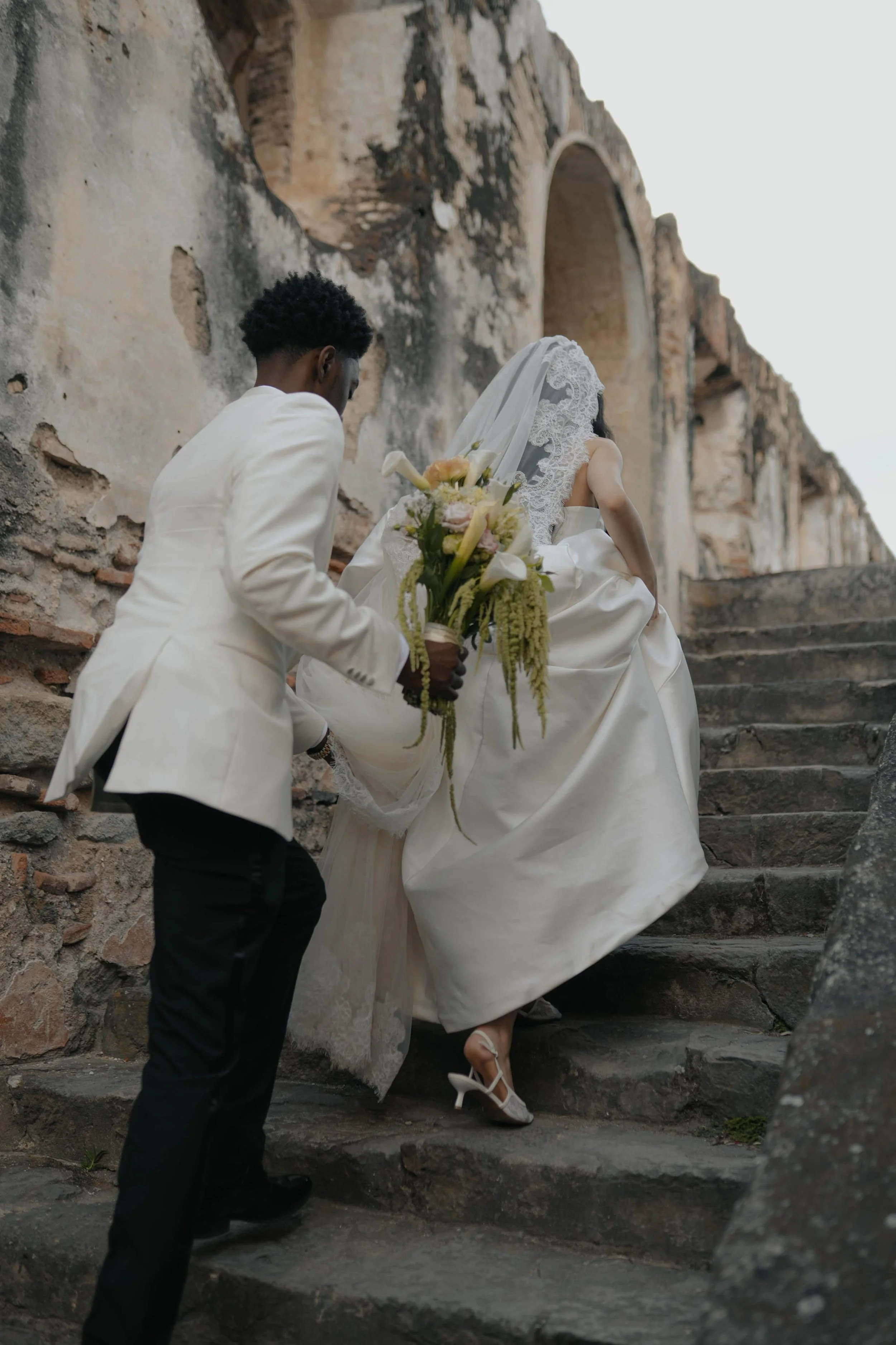 destination-wedding-photography luxury-antigua-guatemala-life-weddings39.jpg