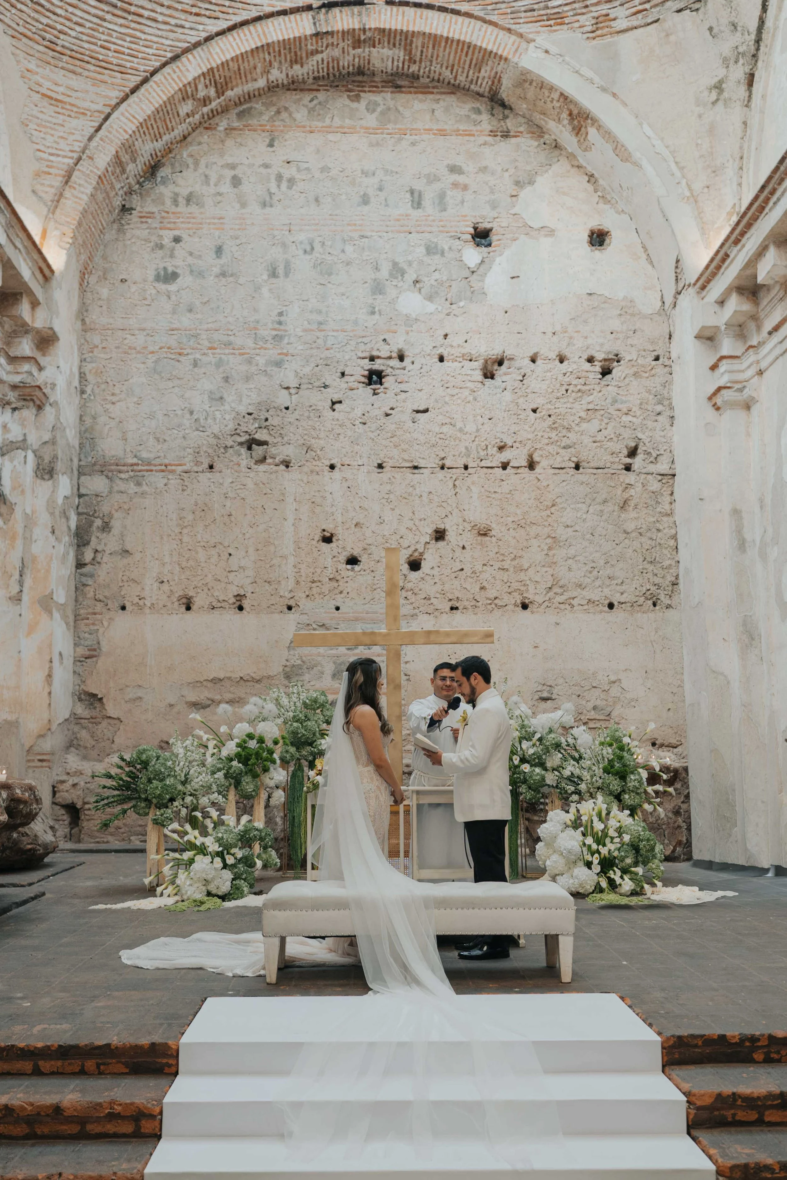 destination-wedding-ruins documentary-antigua-guatemala-life-weddings9.jpg