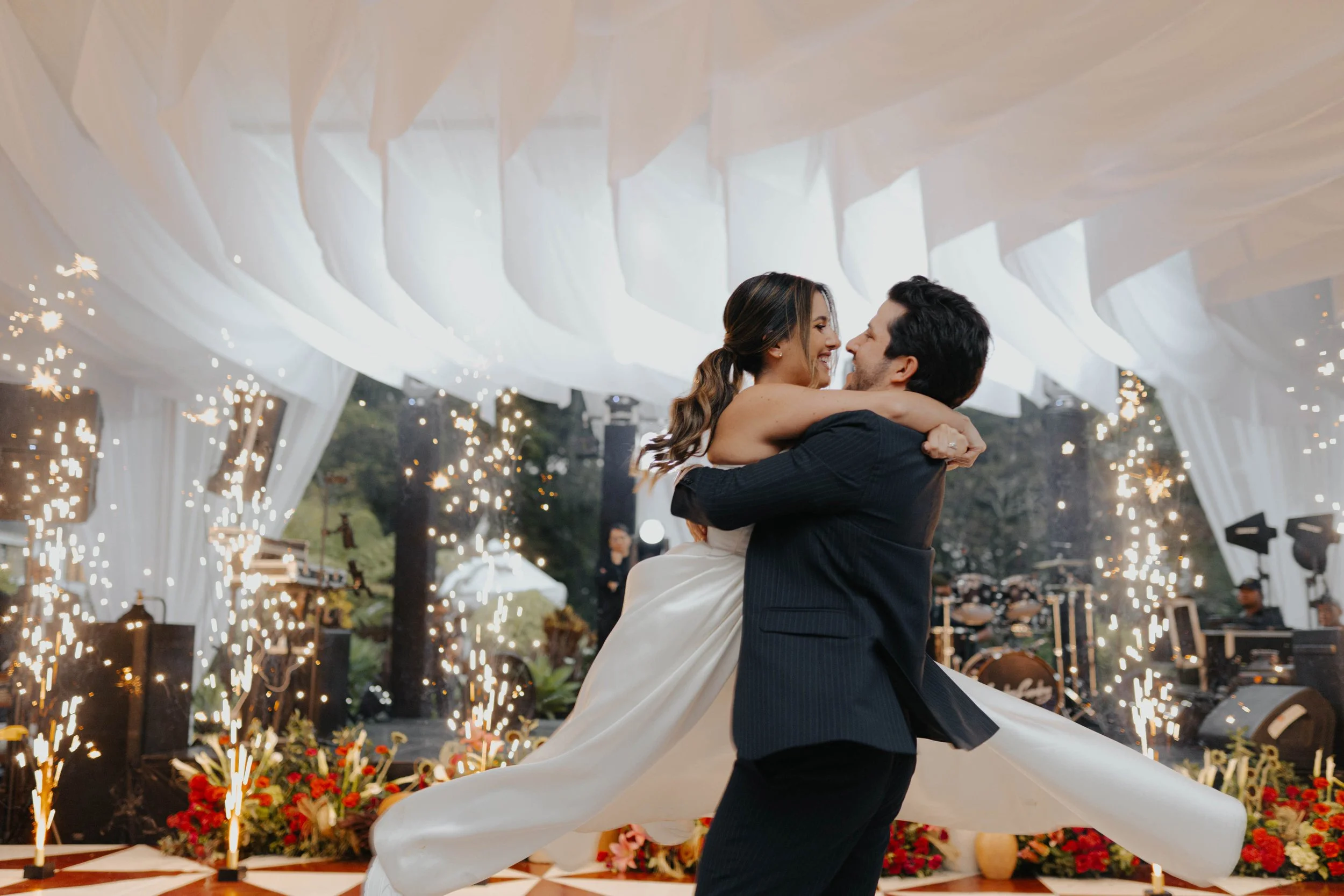 destination-wedding-ruins documentary-antigua-guatemala-life-weddings88.jpg