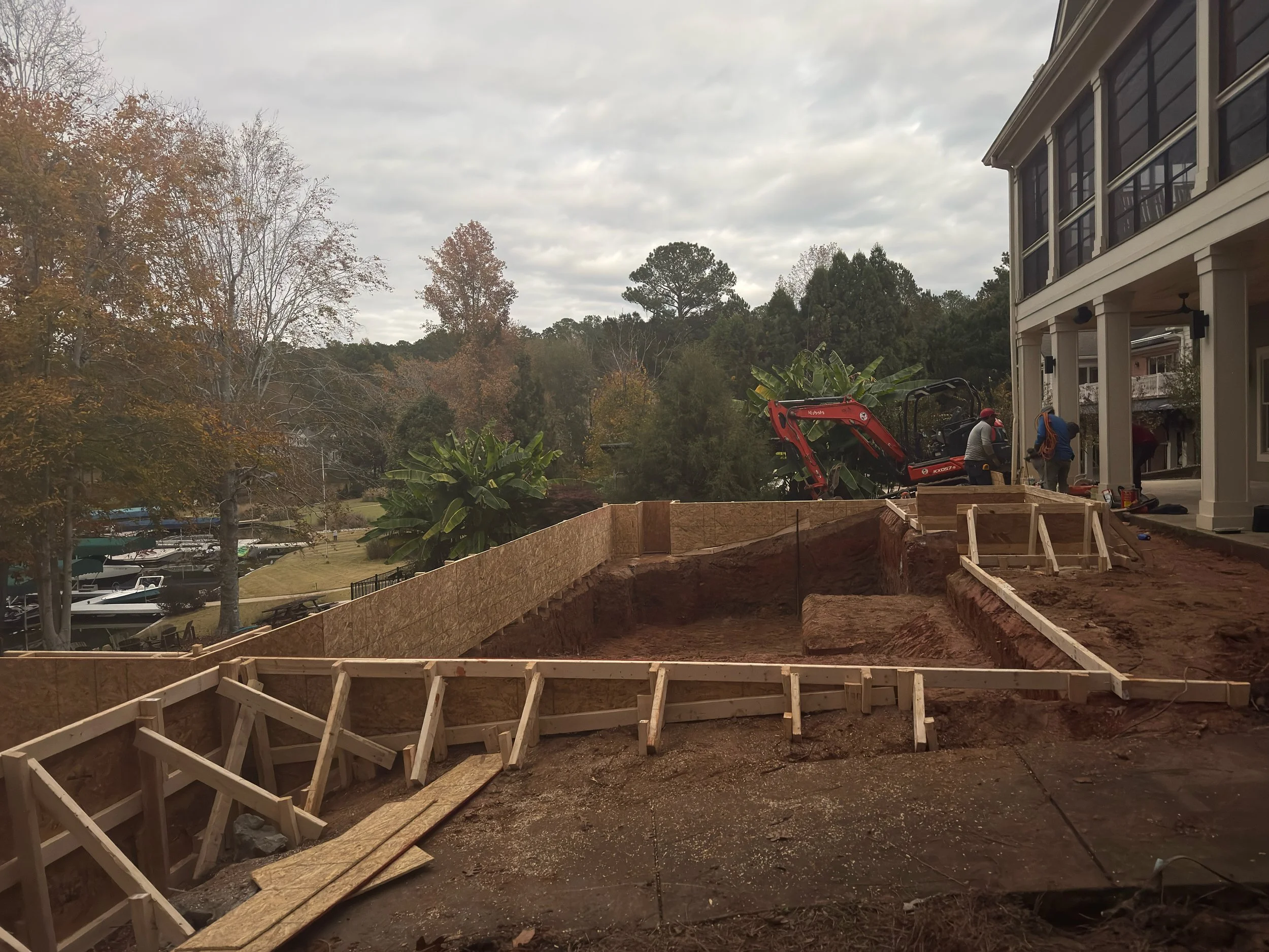 7 Mistakes Homeowners Make When Hiring a Pool Builder in Georgia