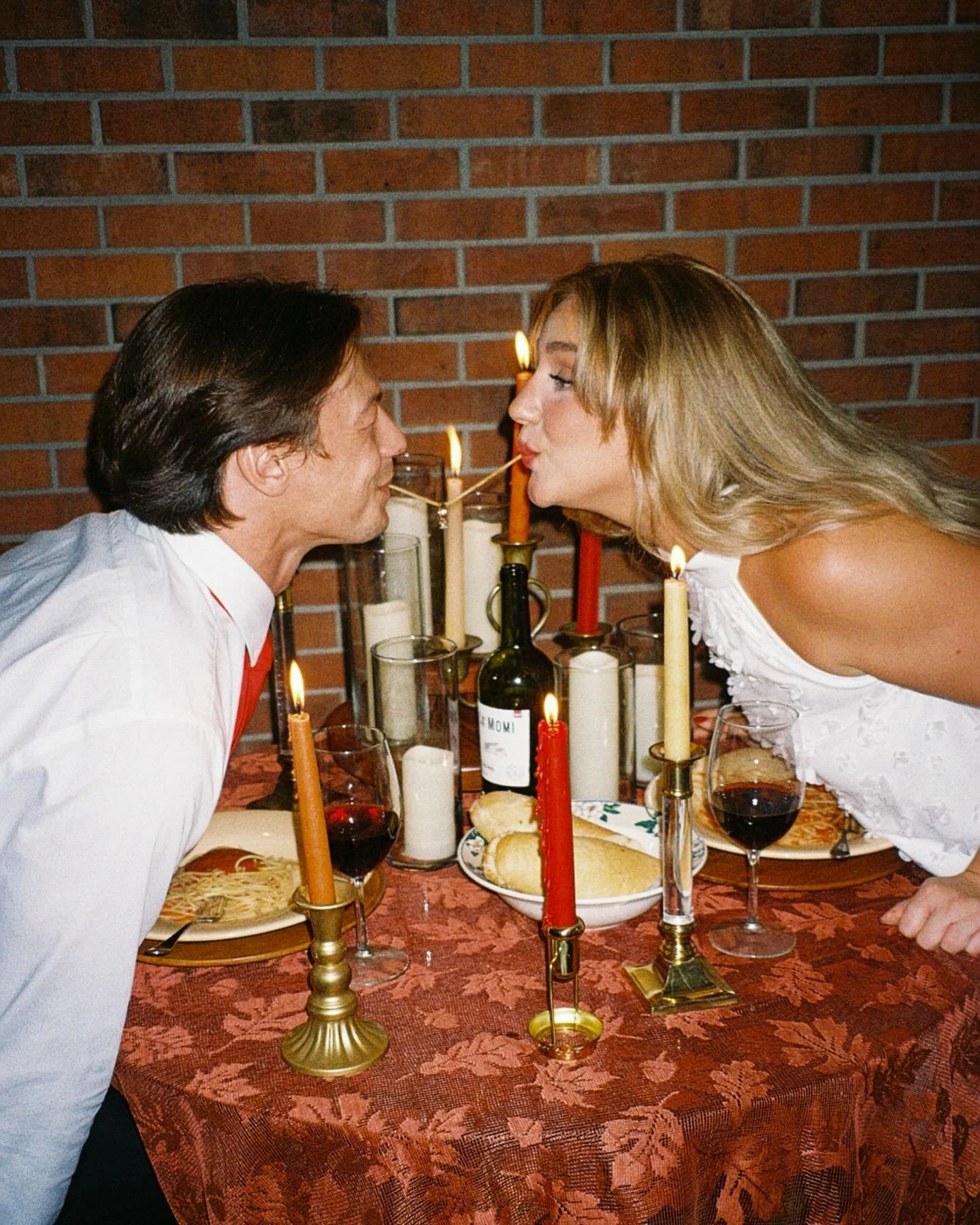 Wine, spaghetti, a cute tablescape, these two, AND on 35 mm film??? It doesn&rsquo;t get much better than that! 🍷🍝💌👩🏼&zwj;❤️&zwj;💋&zwj;👨🏽✨🎞️

Kansas City Wedding, Kansas City Wedding Photographer, California Wedding, California Wedding Photo