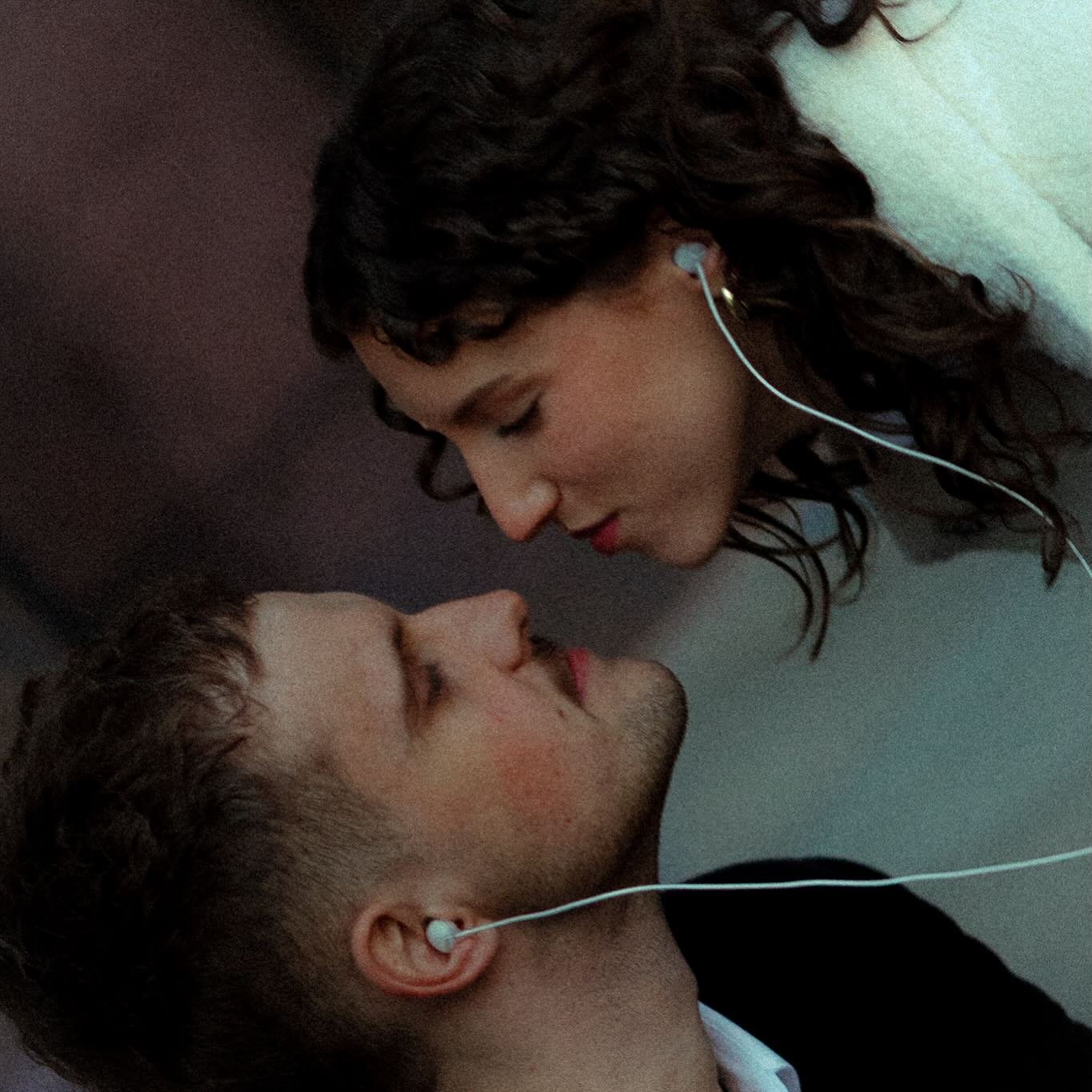 Sharing these one last time before the spring weather rolls in&hellip;💌🌆✨🎞️

Also, why does posting squares feel illegal??? 

Kansas City Wedding, Kansas City Wedding Photographer, California Wedding, California Wedding Photographer, Big Sur Weddi