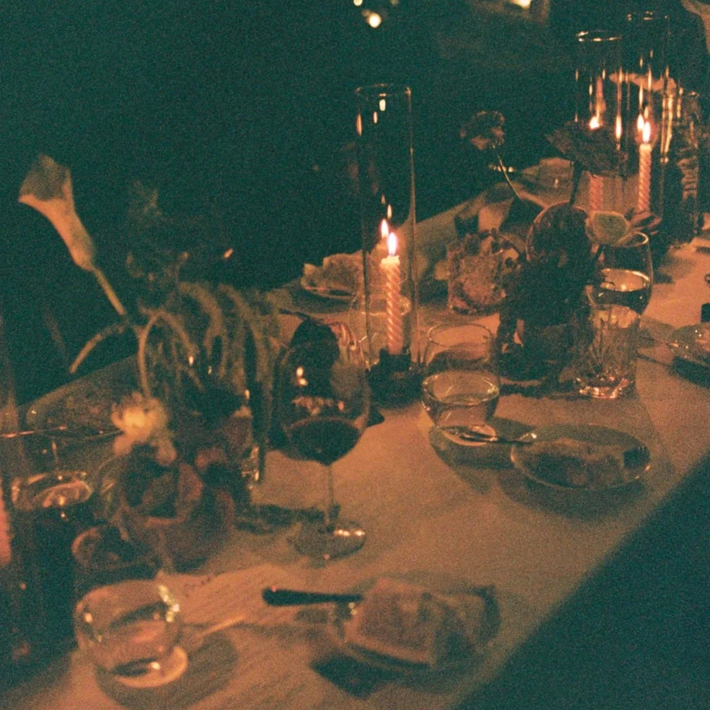 R1-01530-028A.jpg