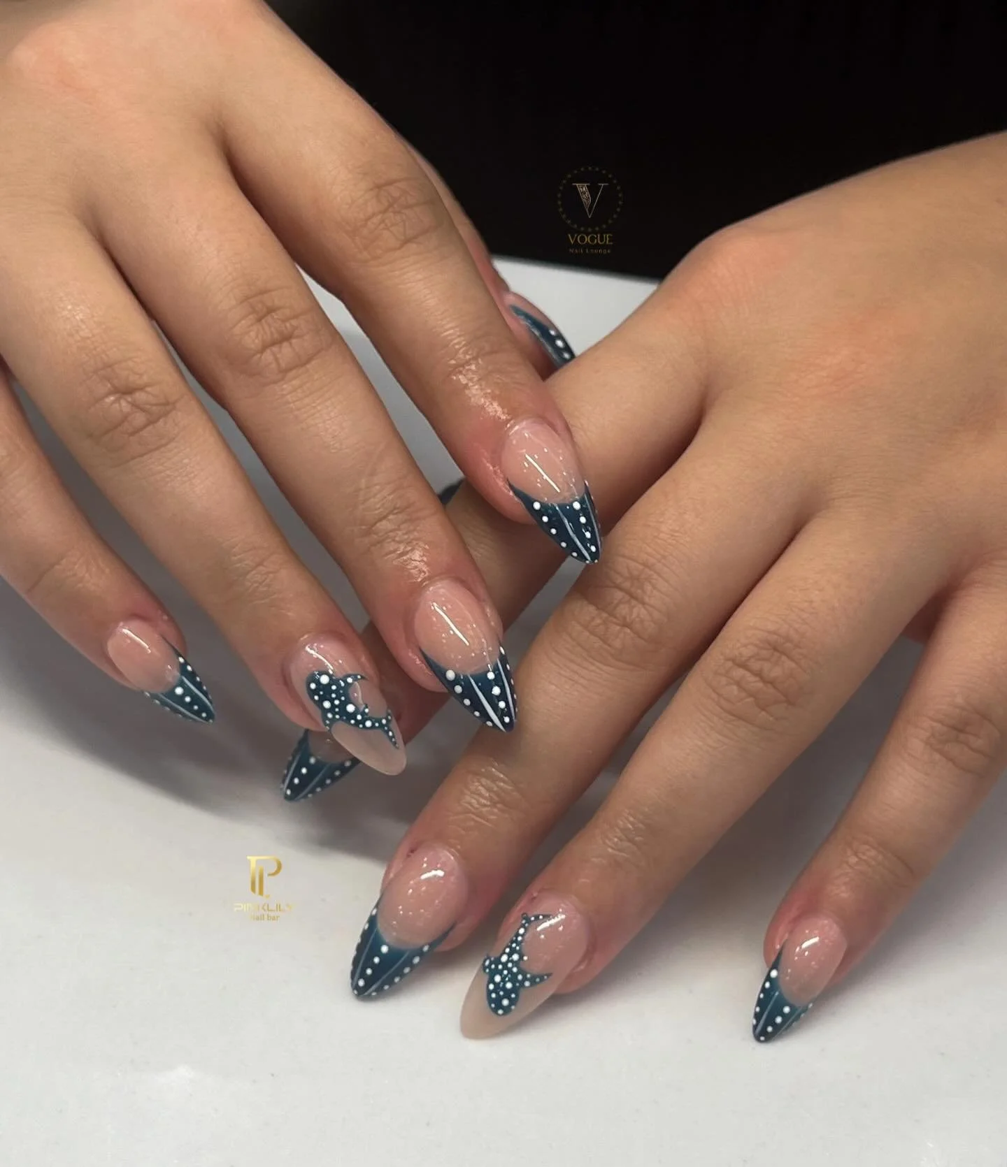 This set is giving ocean vibessss 🌊✨

French sea shell tips and a little shark to pull the look together! 🦈

Have you booked an appointment with us yet? 💅🏻

PinkLily Nail Bar
📍 1516 Butterfield Rd Downers Grove, IL 60515
📞 (331)307-7912
@pinkli