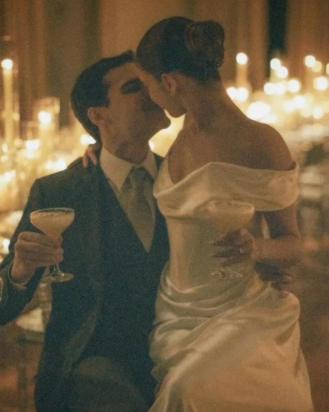 Your wedding deserves more than a basic bar.💐
Santé Social brings curated cocktails, tap-to-glass service, and a beautifully designed mobile cart to your celebration. Whether it’s the welcome party, cocktail hour, or reception.
From s