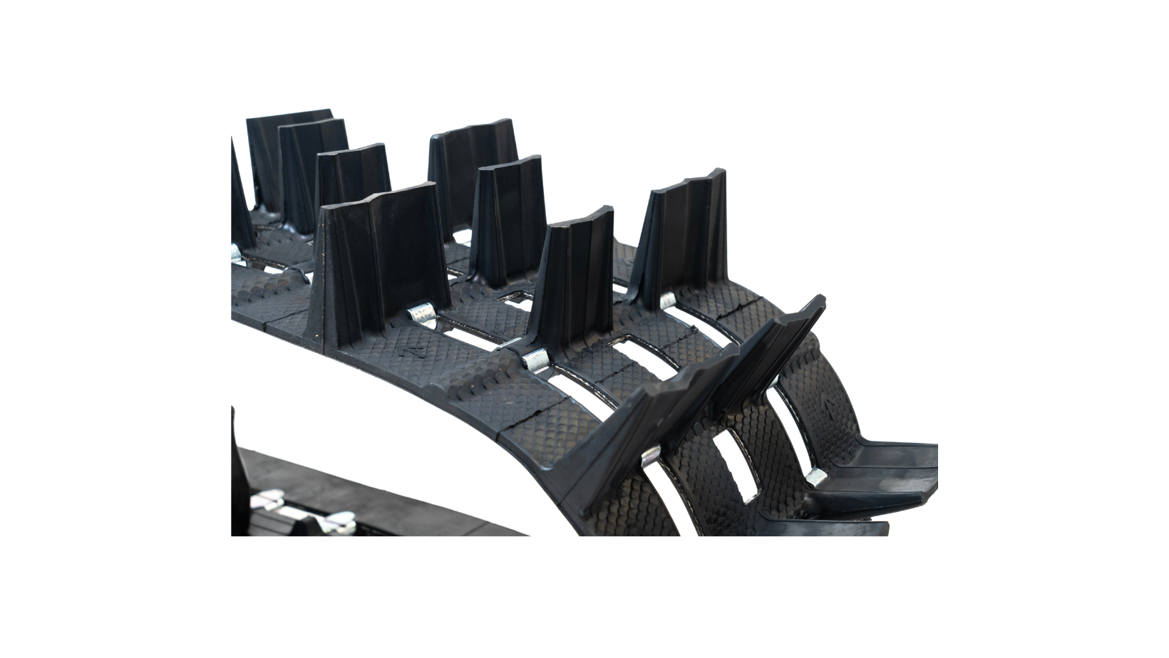 MY25_TRACK_rear.png