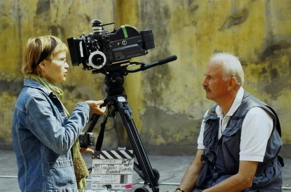 Gayle Ferraro and cinematographer Laurie K. Gilbert during the production of "Ganges: River To Heaven."