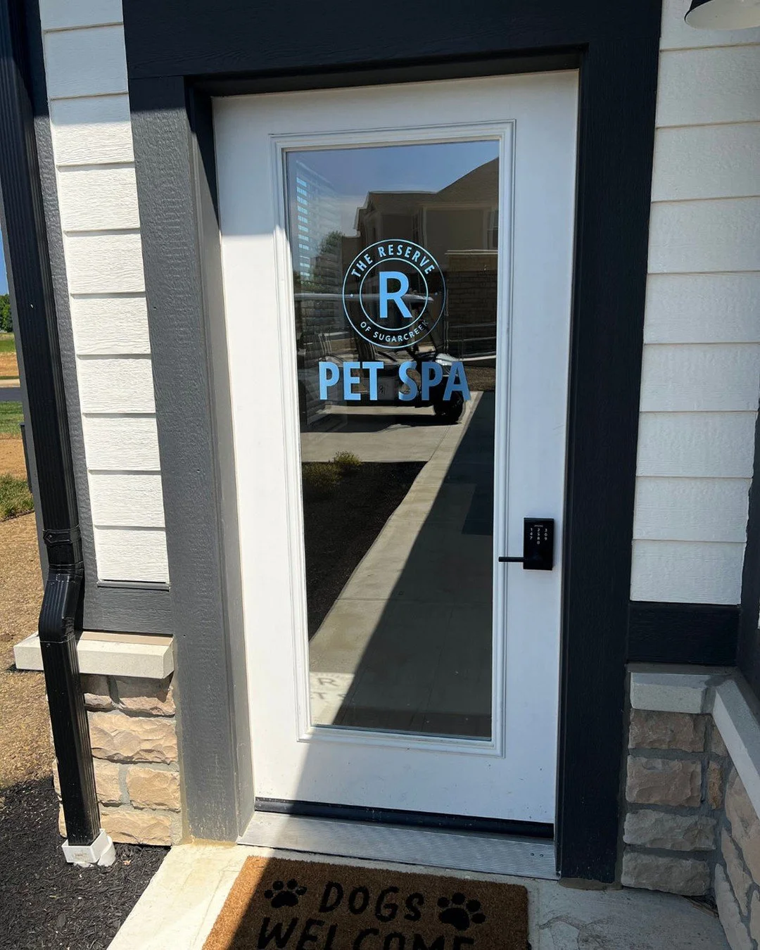 Your pets deserve the best &mdash; and now they can get it right here at home! 🐾Visit our Self-Service Pet Spa anytime to keep your four-legged friends looking and feeling their best. 💕