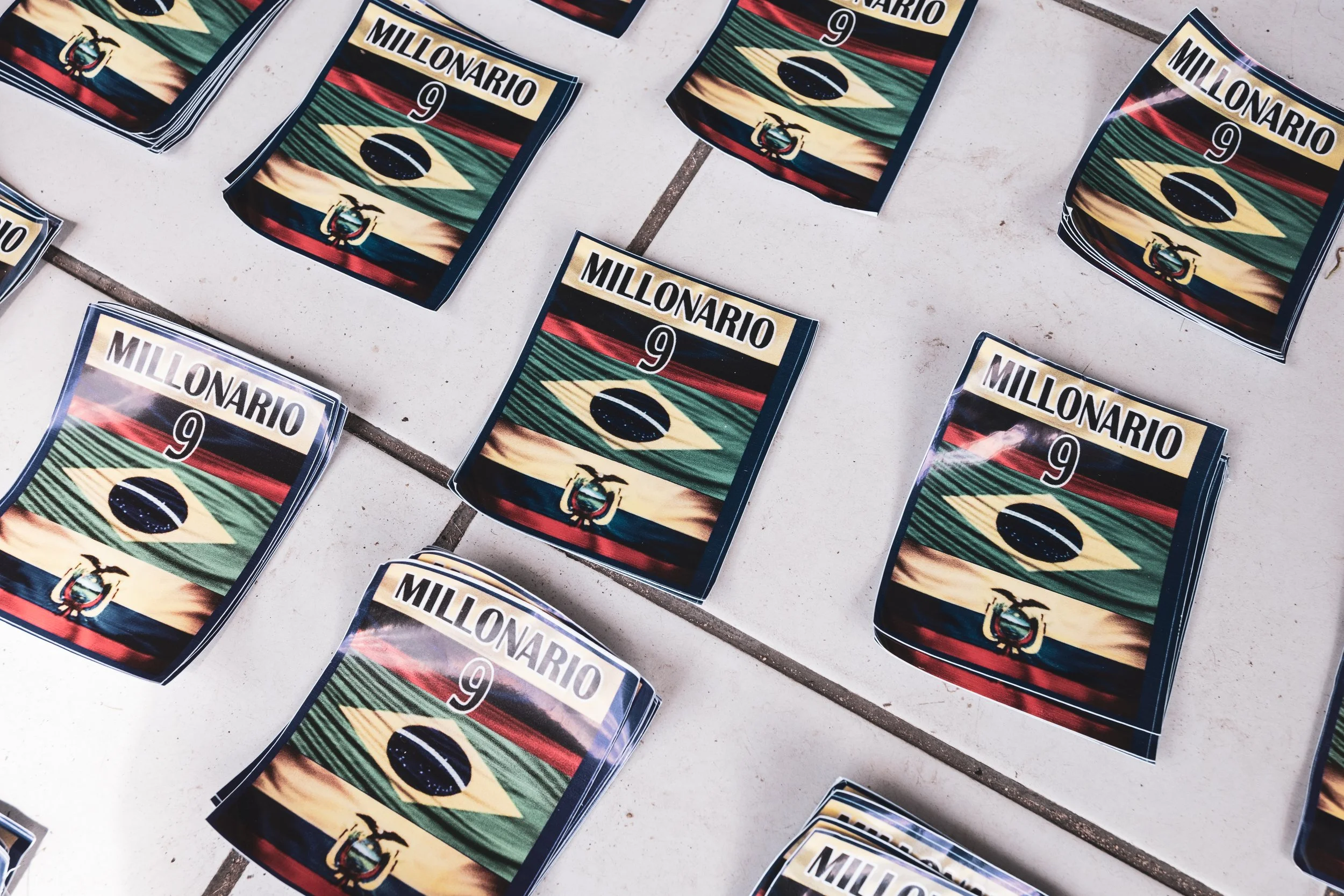 Adhesive stickers bearing the logo of a Colombian-Brazilian criminal organization involved in drug trafficking, seized during a joint operation between Brazilian and Peruvian forces that resulted in the confiscation of 14 tons of marijuana, are store