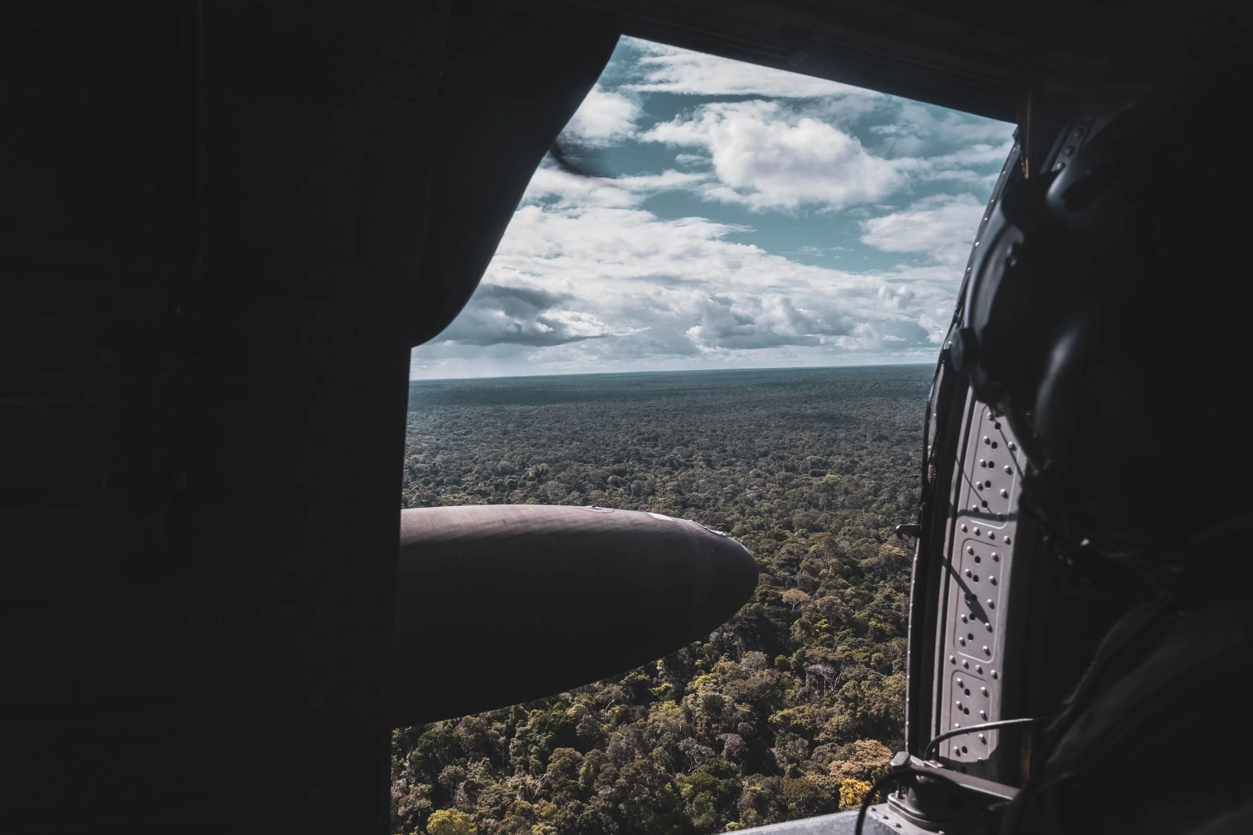A Brazilian Army unit flies over the Ipiranga region to deliver equipment to a special forces team camped along the border, in an area where the army recently engaged with the Colombian guerrilla group Comando de la Fronteira, accused of trafficking 