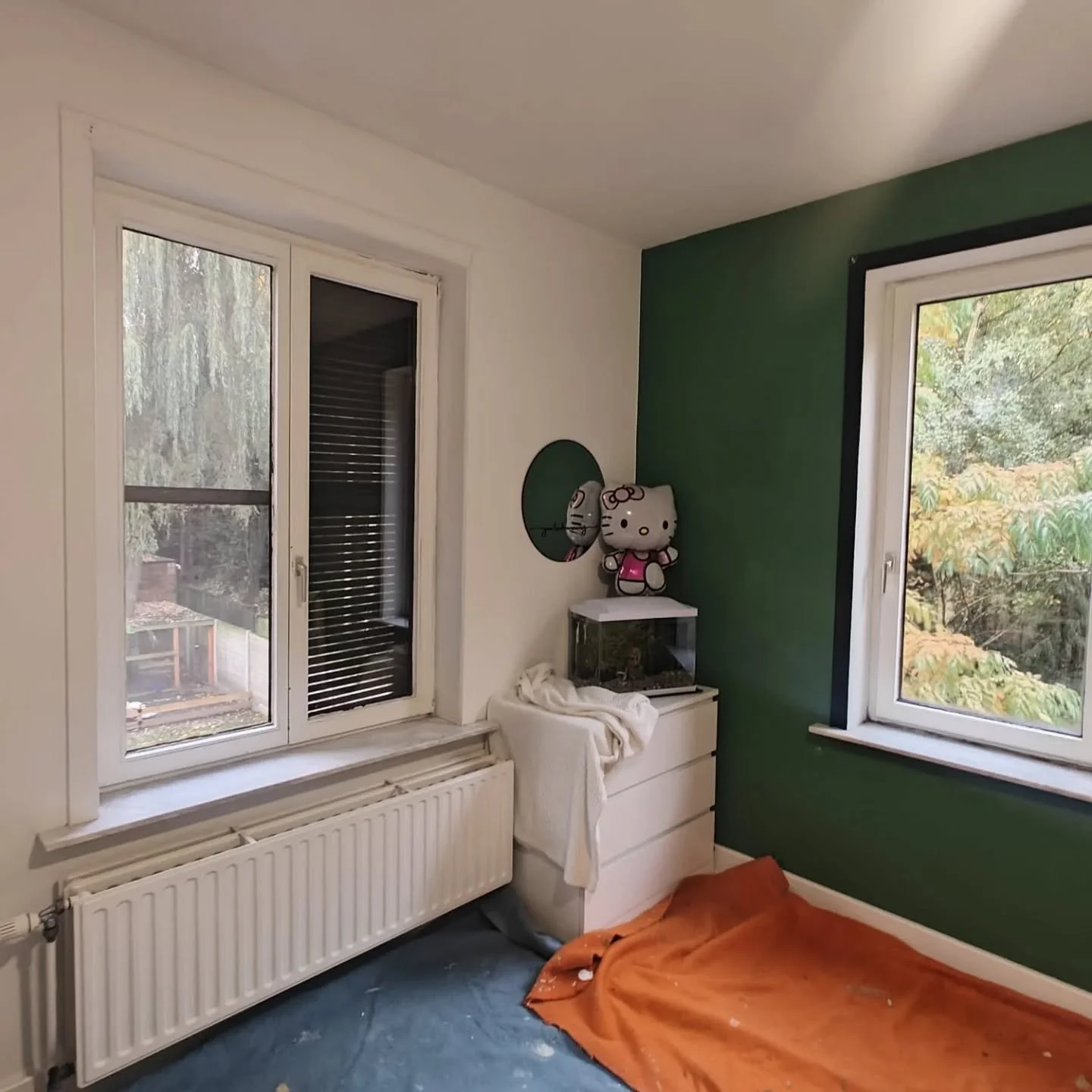 Houten ramen vervangen door pvc gayko ramen met opbouwrolluiken  in zwart fijnstructuur.knap gewerkt radu en vladimir.👌👌👌👌