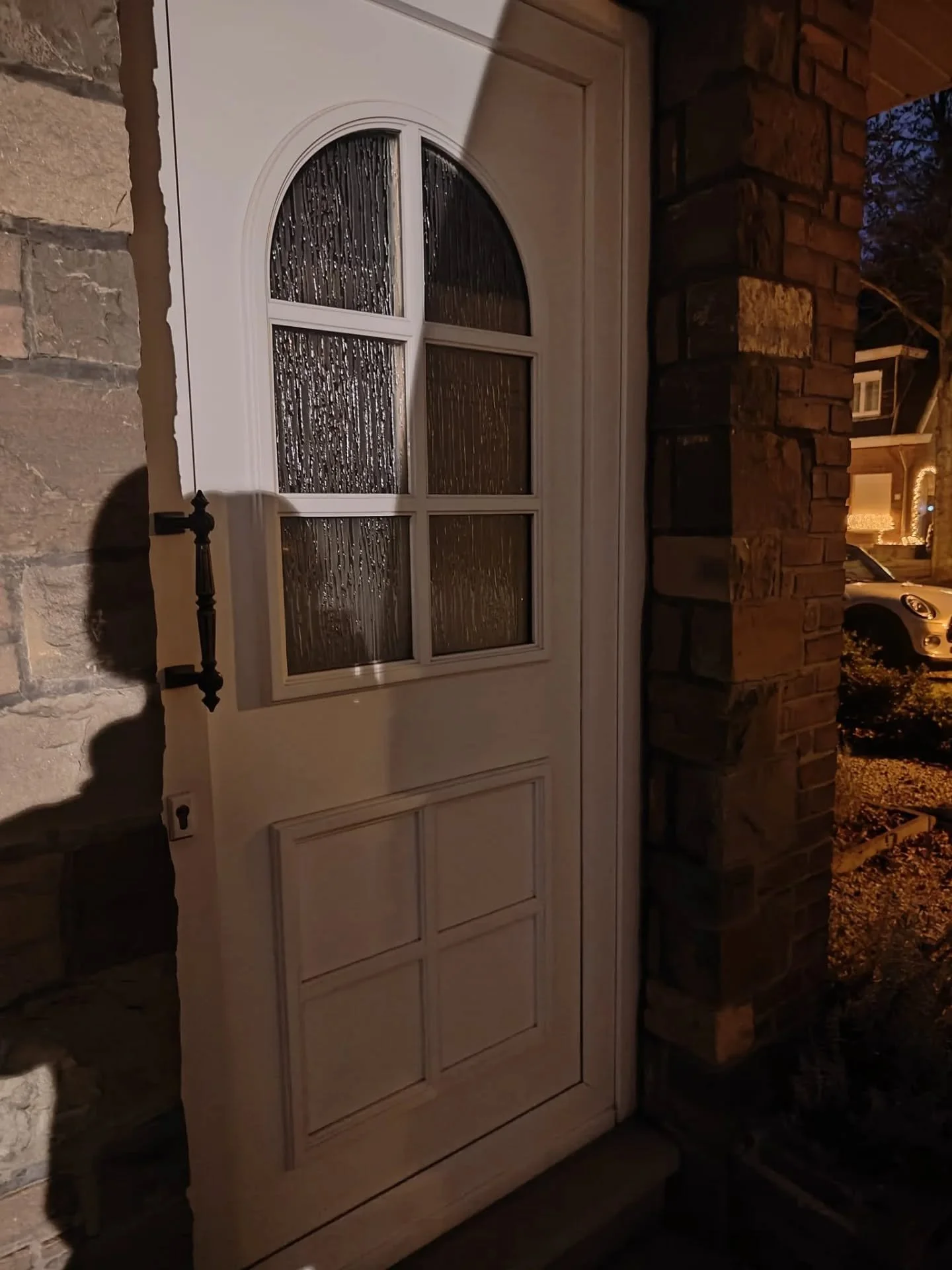 Pvc gayko deuren en raam geplaatst en netjes afgewerkt door radu en vladimir.👌👌👌👌