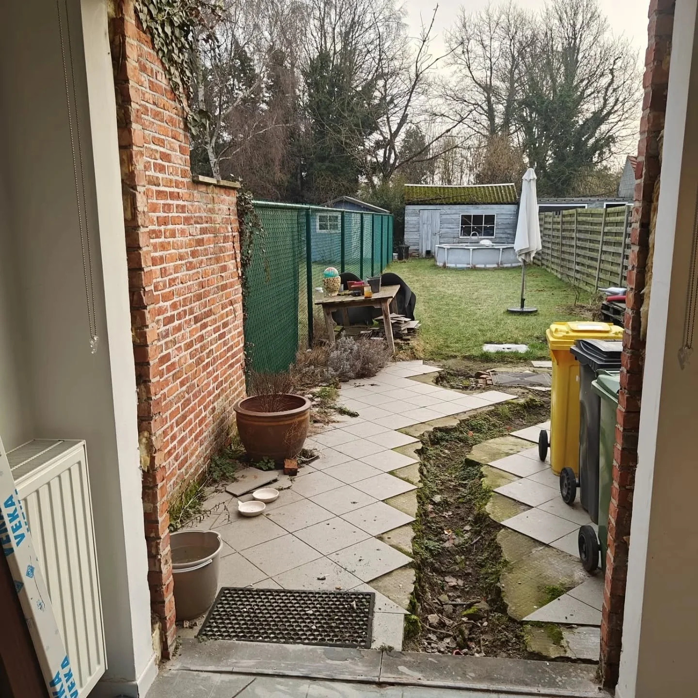 Houten deuren vervangen door pvc gayko raam/deur en voordeur.knap werk radu en vladimir.👌👌👌👌