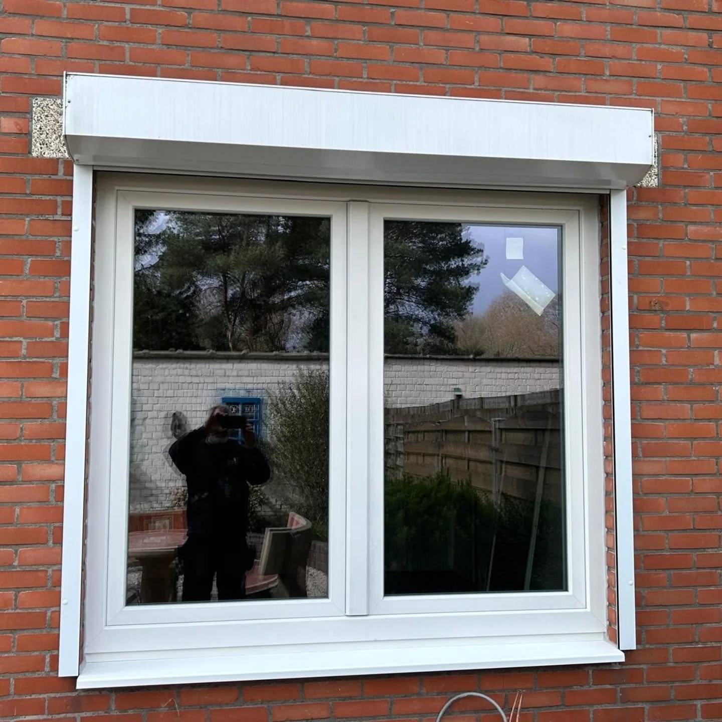 Pvc gayko raam geplaatst ,plisee vouwhordeur geplaatst en nieuwe vensterbanken. Proper werk steven ,ludo en raf .👌👌👌👌