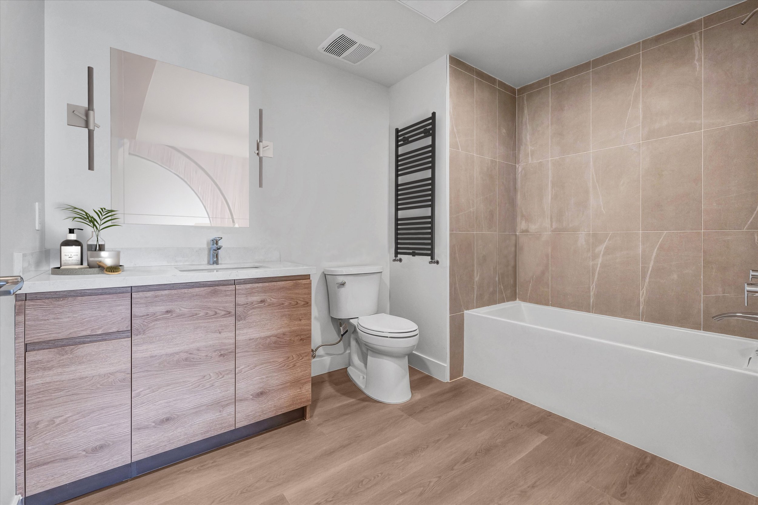 Bathroom 2.jpg