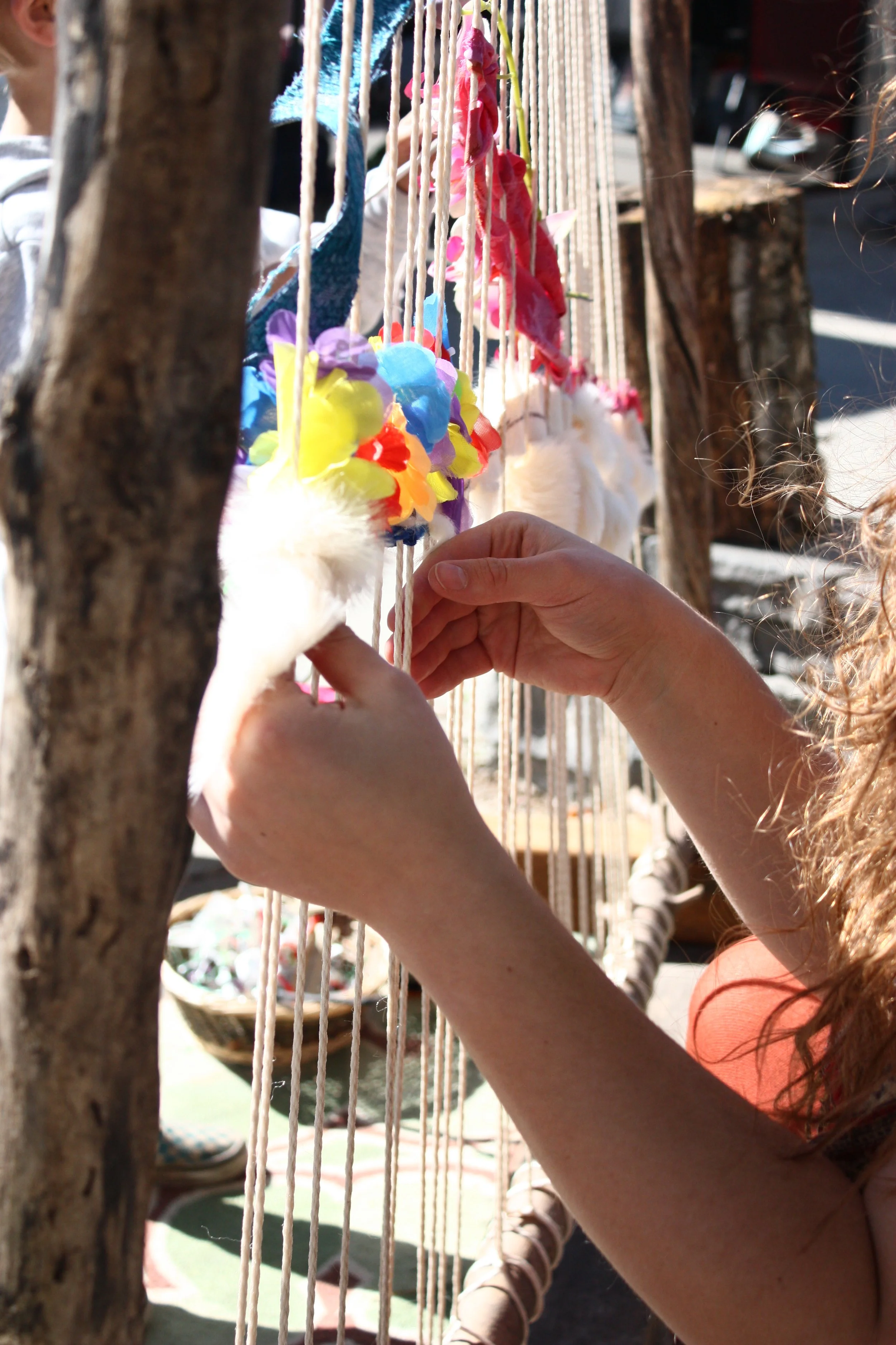 Mika Haykowsky and Breanna Barrington -  Knots and Thoughts: Technicolour DreamCloth Weaving Workshop