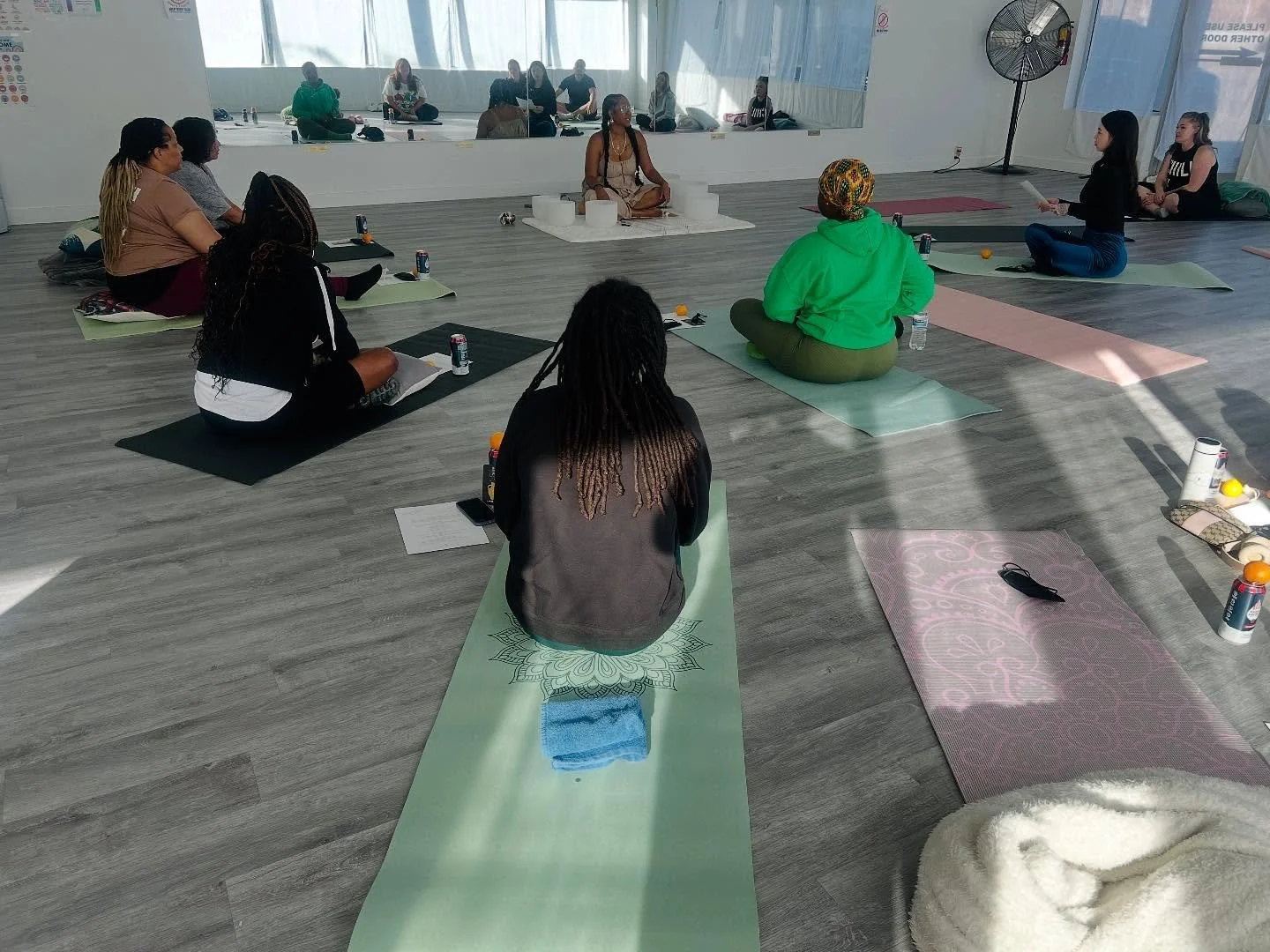 Holding space, connecting, and healing together.
NYE Group Sound Bath details coming soon 💕

#soundhealing #denver #healing #mentalhealth #nye #stillness #soundbaths #frequency #peace #healthysoul