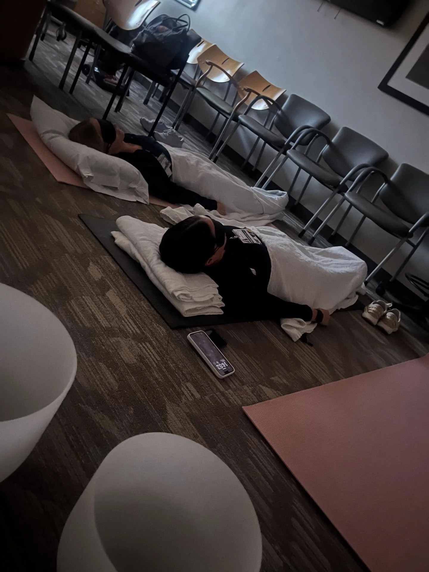 Sound bath for the workplace✨

I was happy to hold space for the incredible nurses I&rsquo;ve worked beside.
Thank you for all you give, every single day.
A moment of rest, renewal, and sound healing you deserve it. 🤍

#soundbath #nurse #denver #min