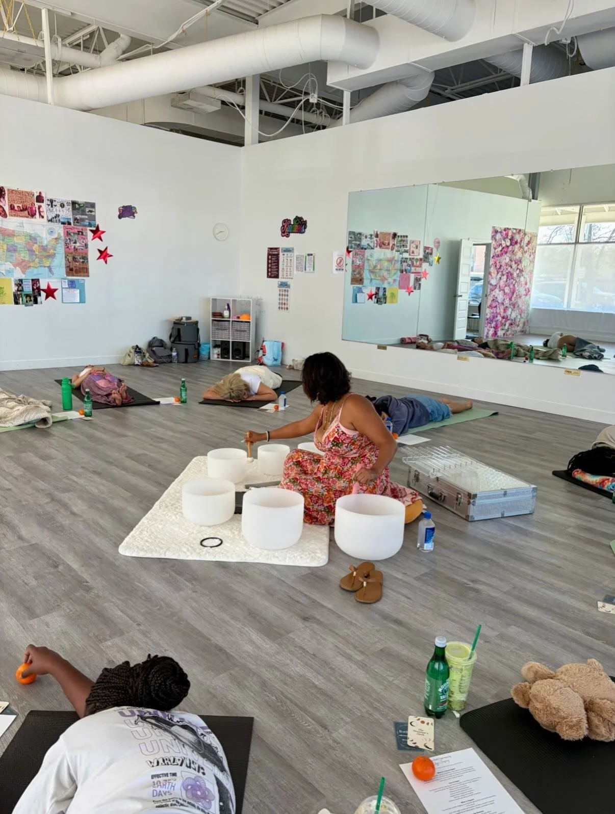 Sunday Reset 🤍

Thank you to everyone who showed up and trusted me to guide you through this experience. Being able to introduce sound therapy and hold space for healing here in Colorado means more to me than you know.

This was my last Sunday Reset