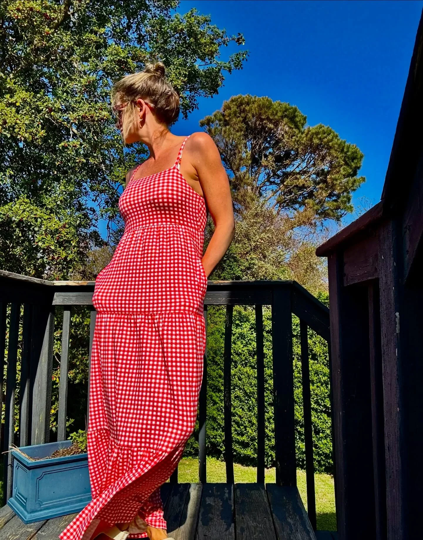 April Vibrance .

#red #dots #summerstyle