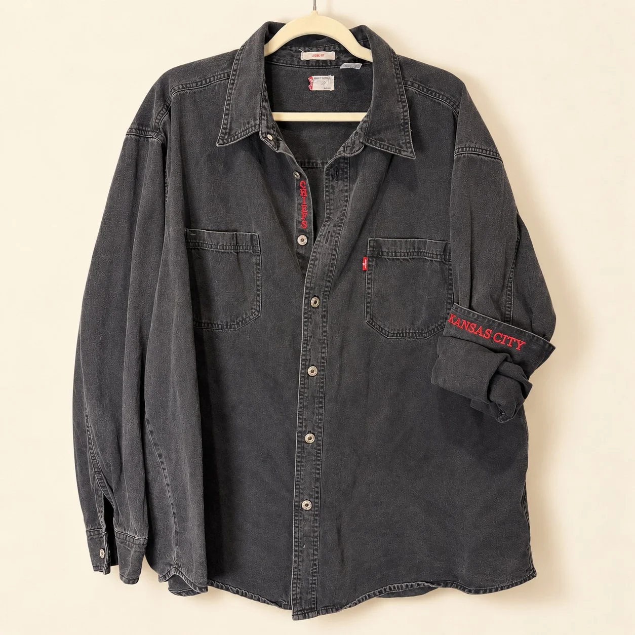disco-levis-charcoal-main.jpg