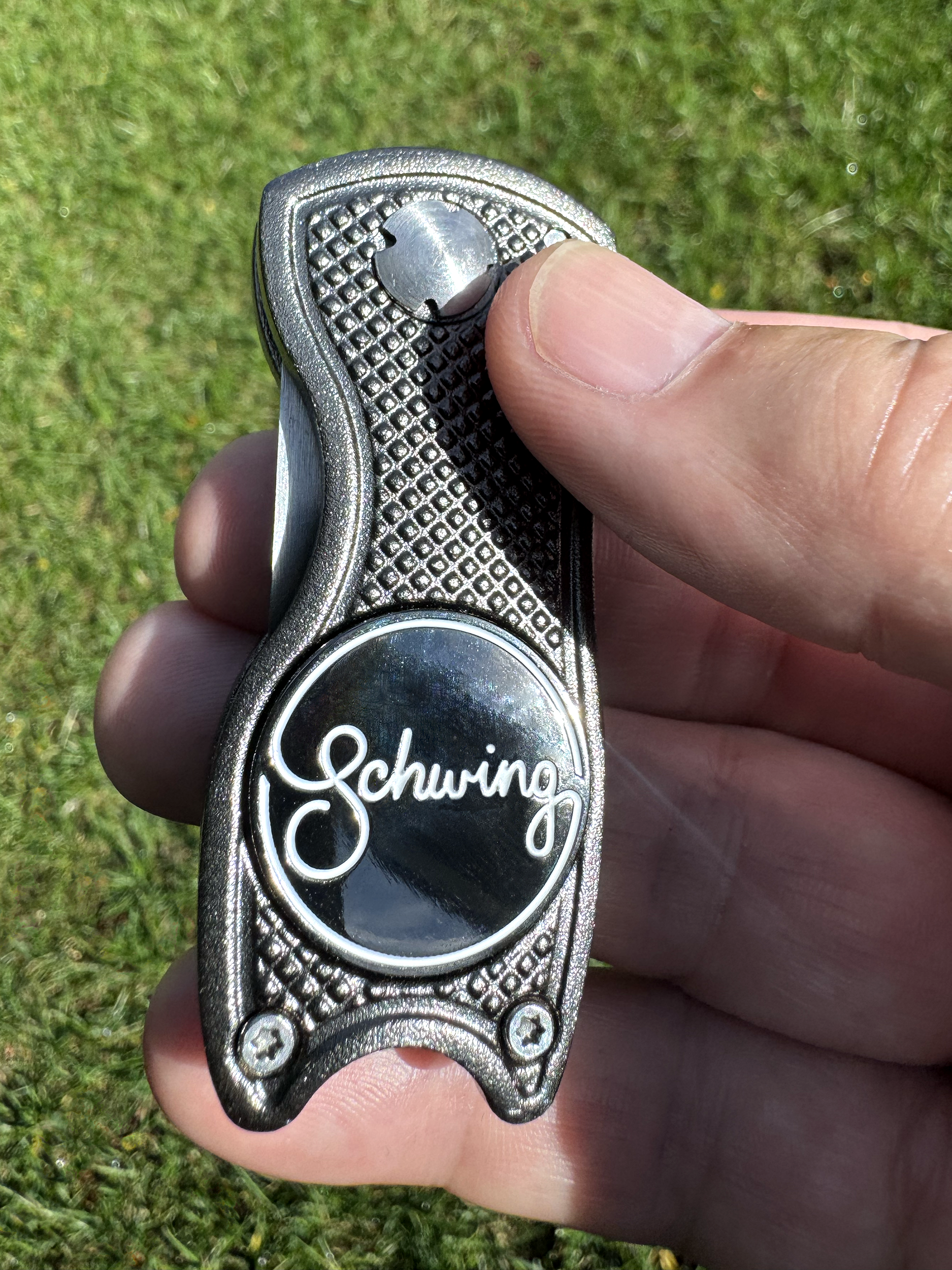 Schwing Divot Tool 4 rt.png