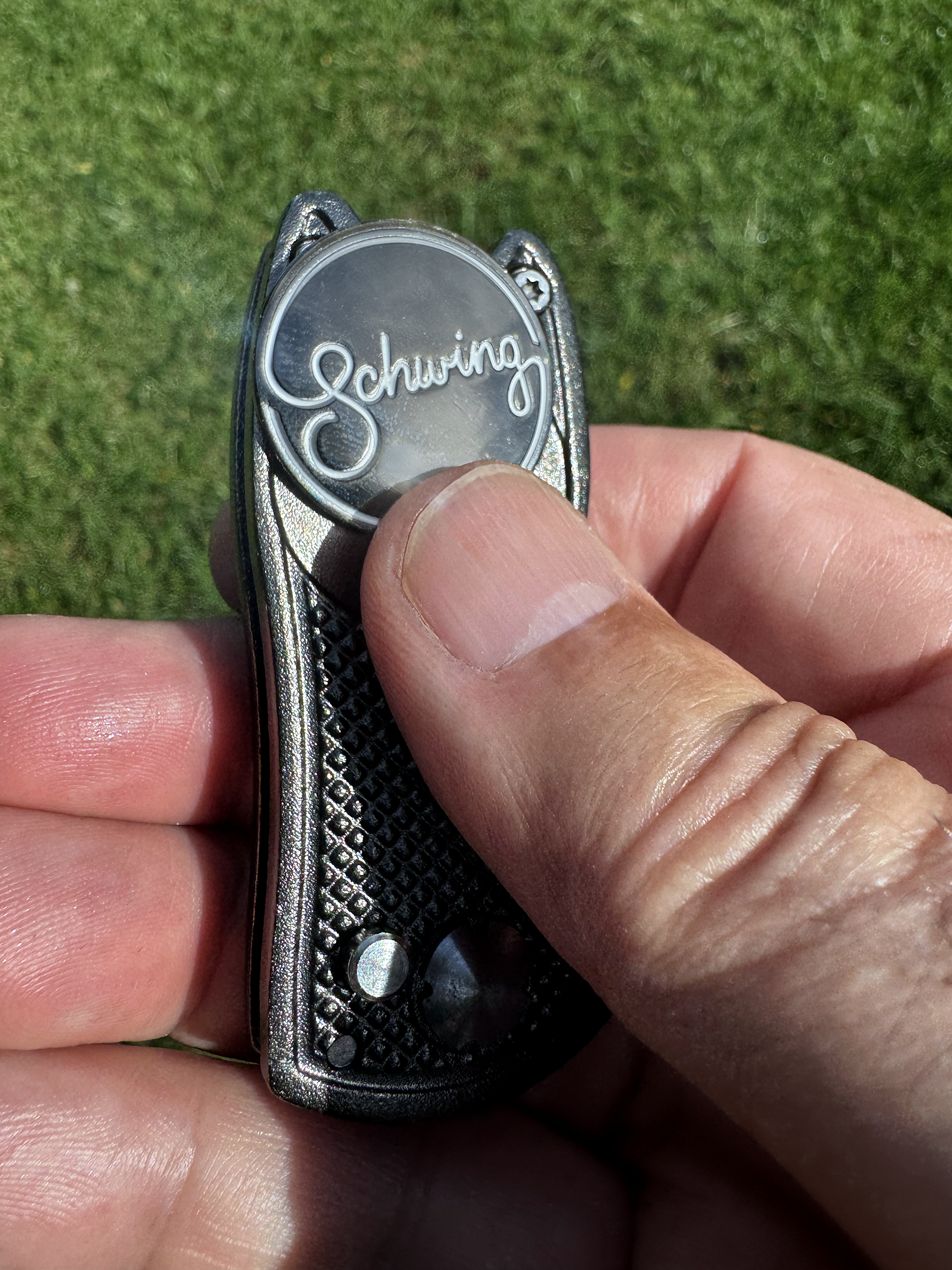 Schwing Divot Tool 3 rt.png