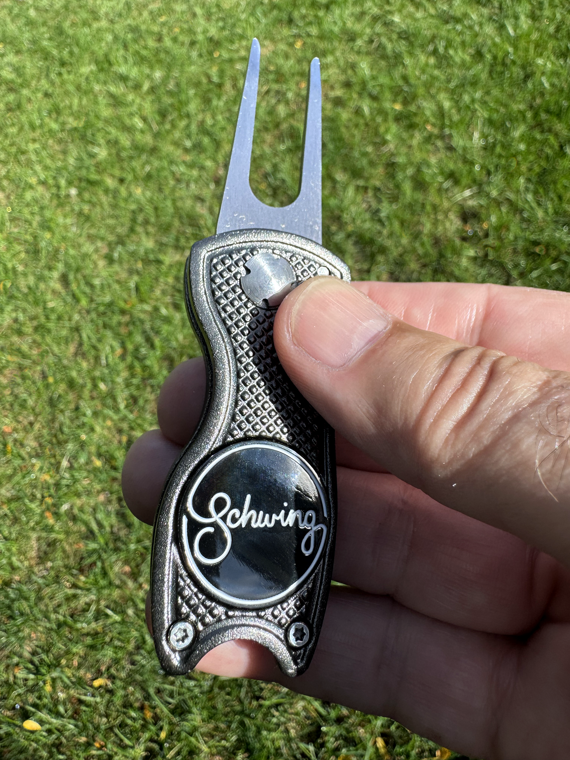 Schwing Divot Tool 5 rt.png