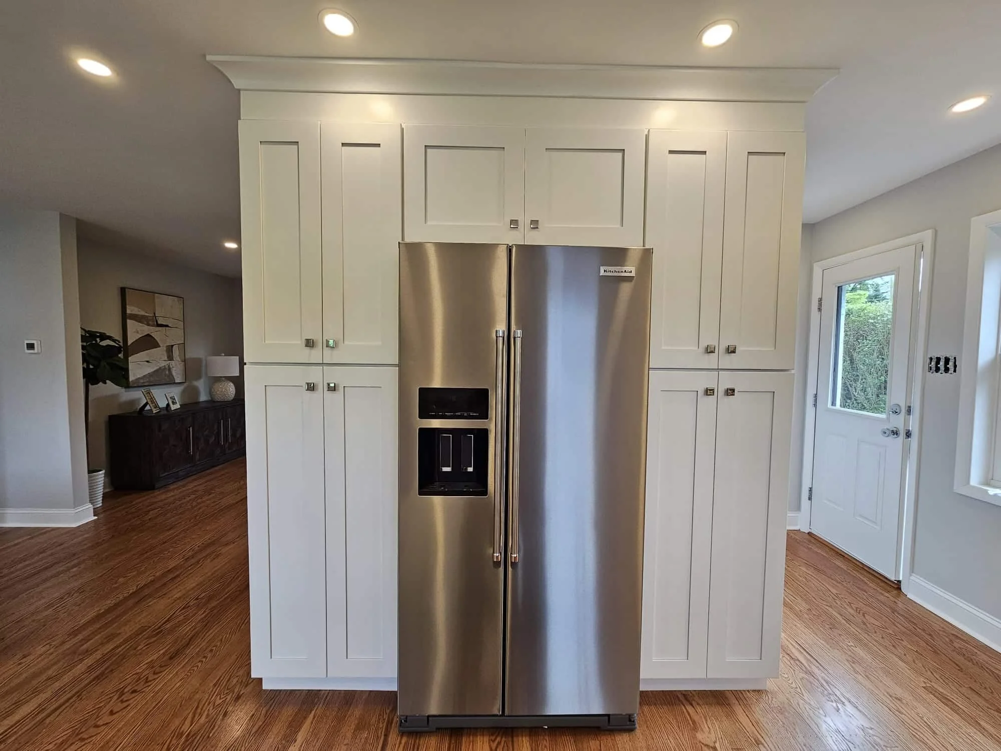 Modern Kitchen Kitchen Remodel by M&D Home Renovations — Project 6 project photo 2