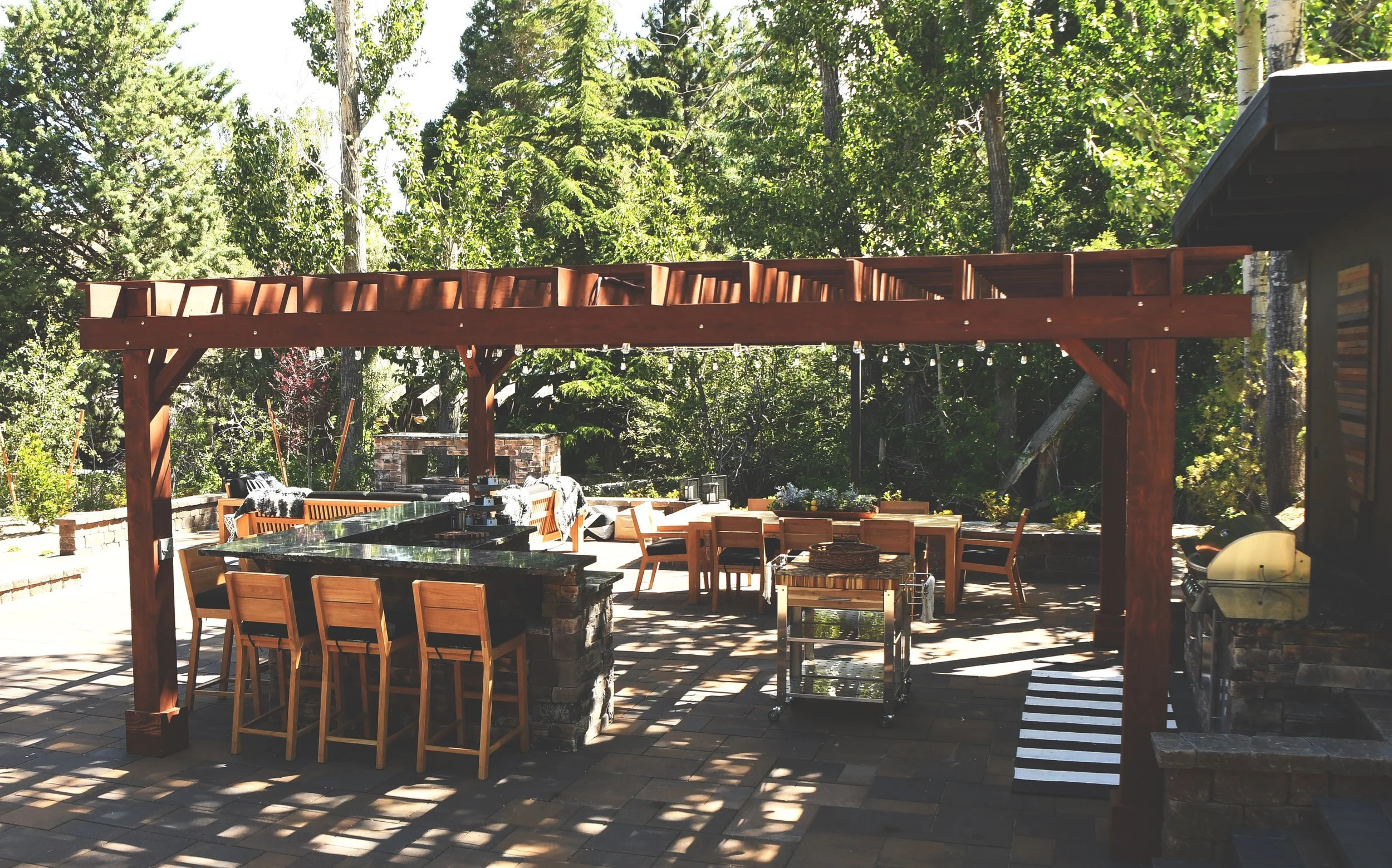 Creating a Stunning Gazebo for Dining and Relaxation in Your Carson City, NV or Truckee, CA Backyard