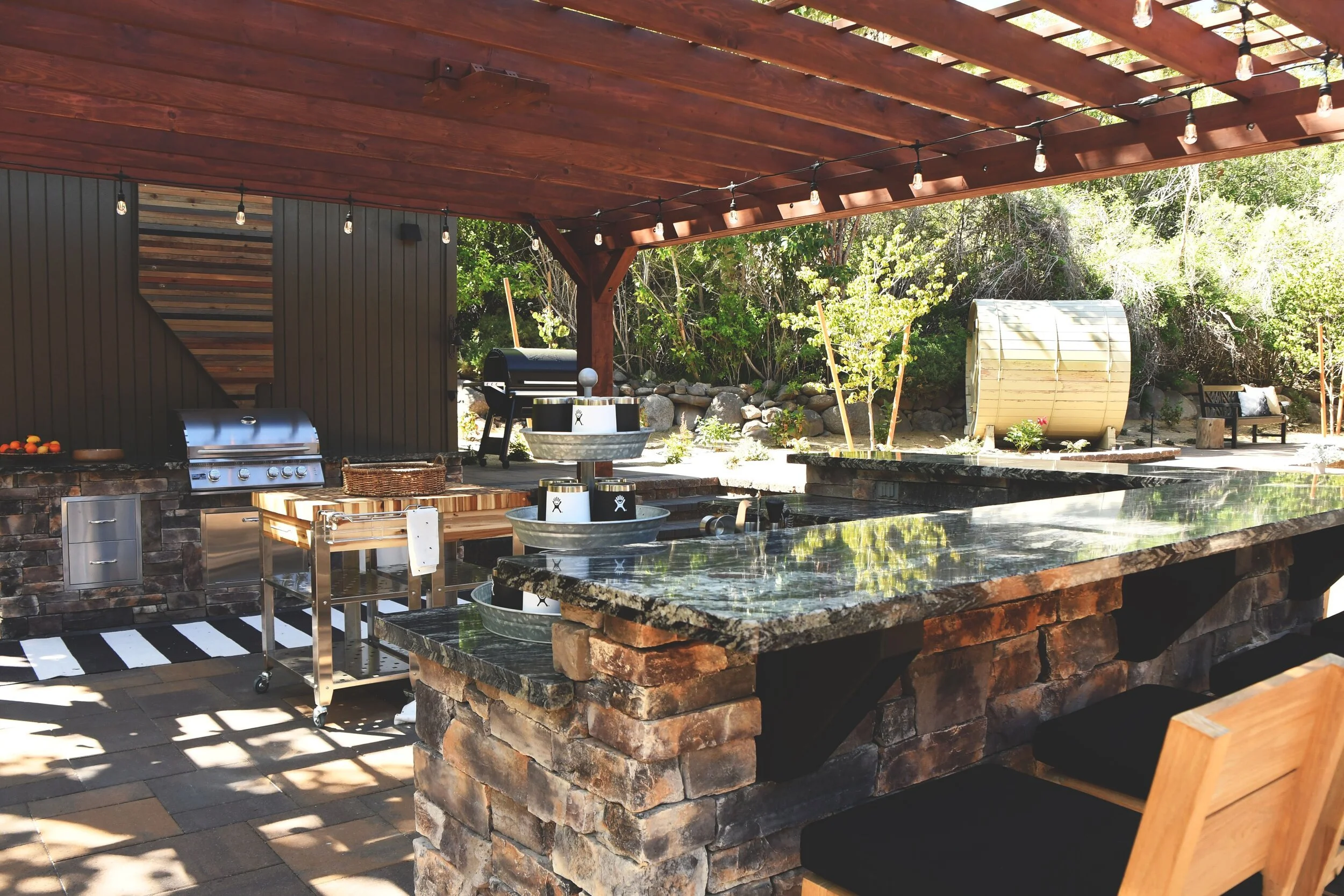 4 Outdoor Kitchen Trends That Landscape Contractors in Sparks, NV, Love